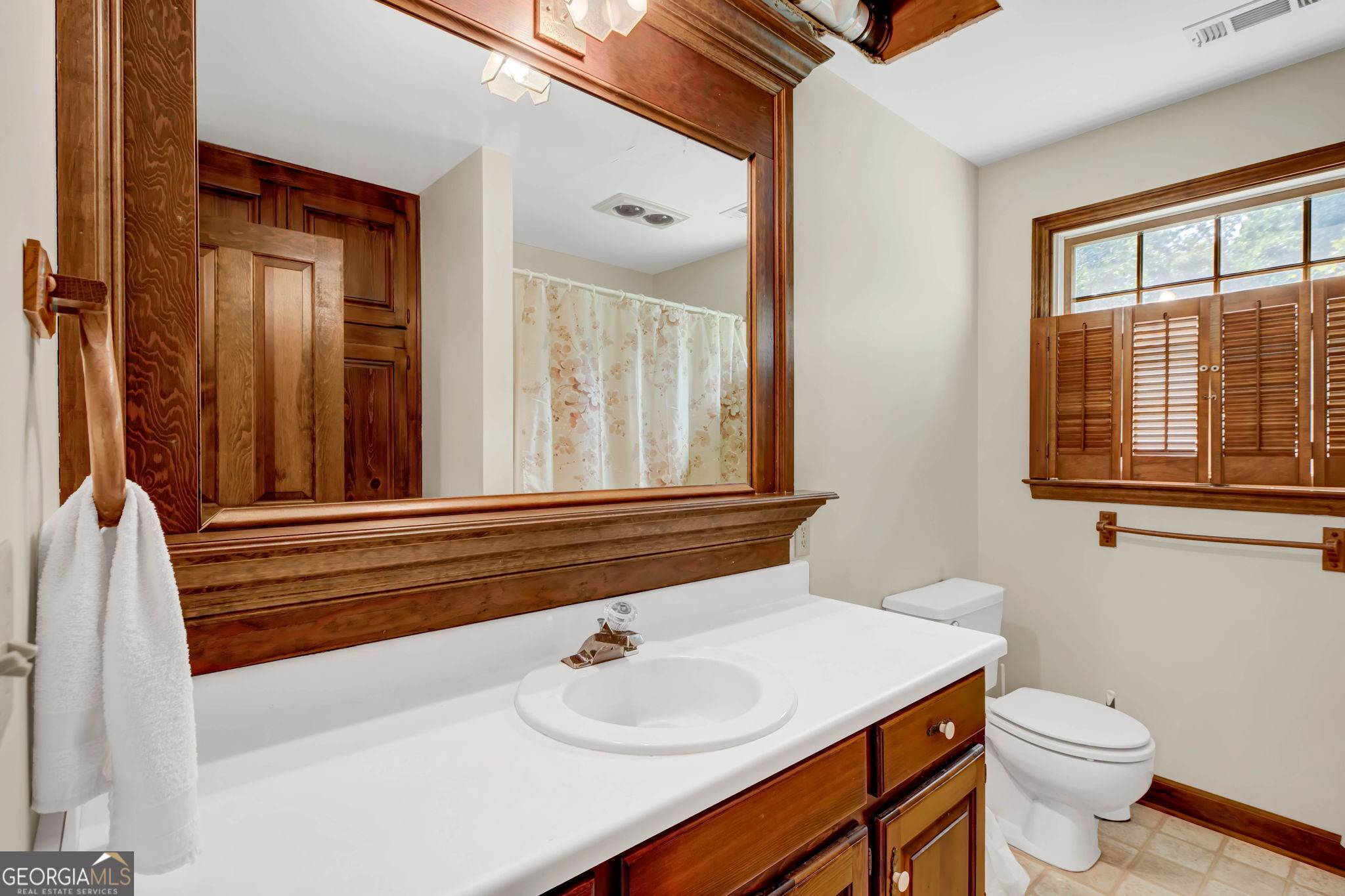 2570 Benton Drive Property Photo 28