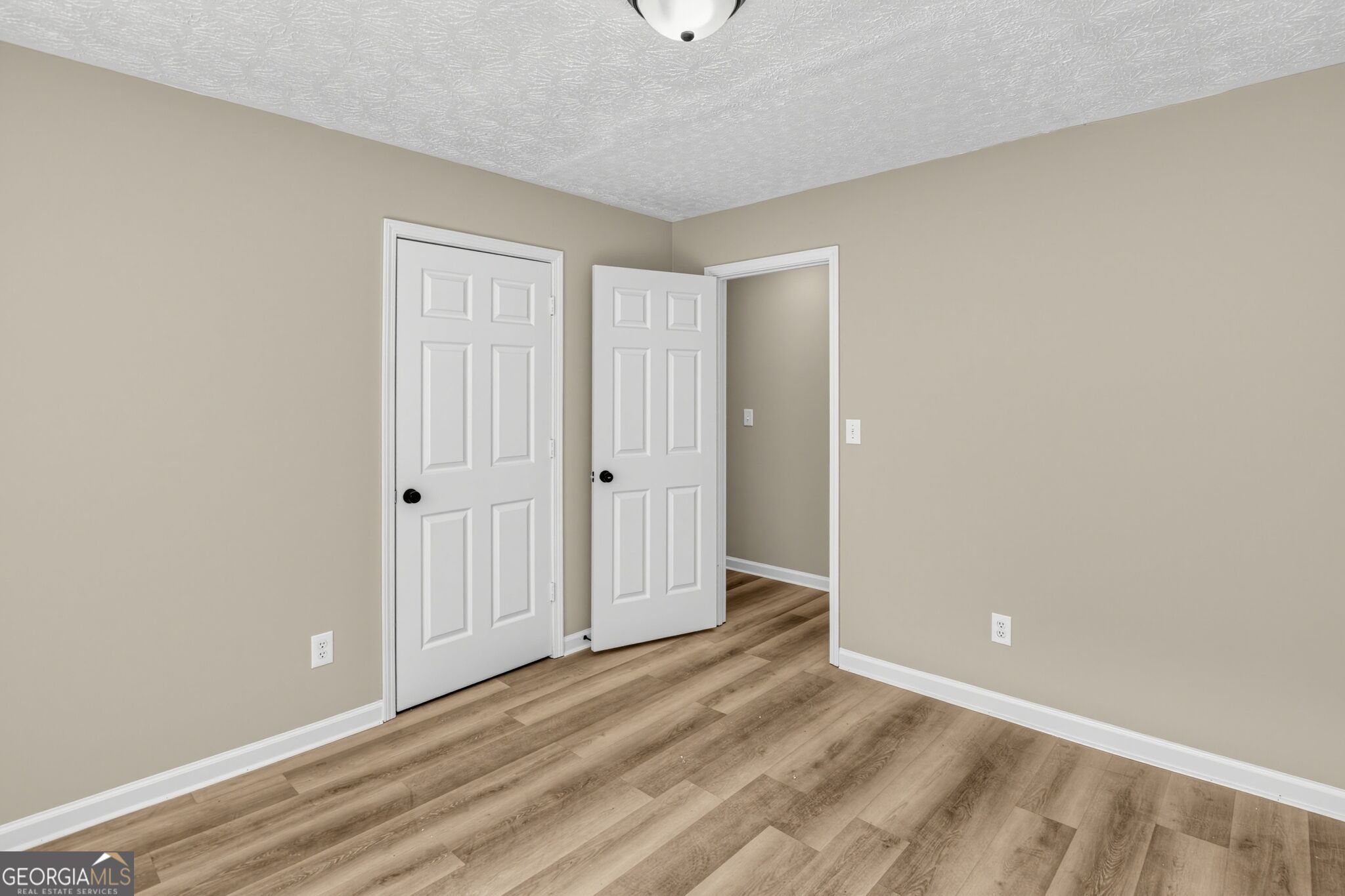 215 Pinehurst Drive Property Photo 4