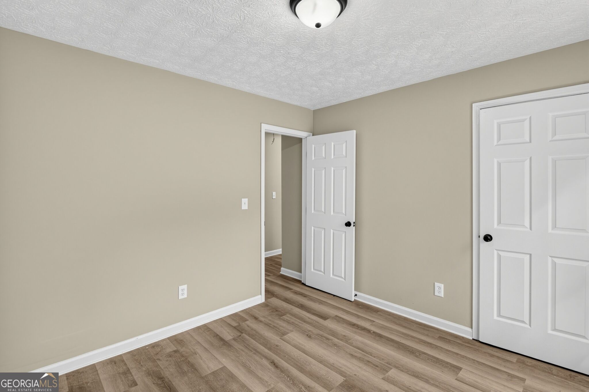 215 Pinehurst Drive Property Photo 7