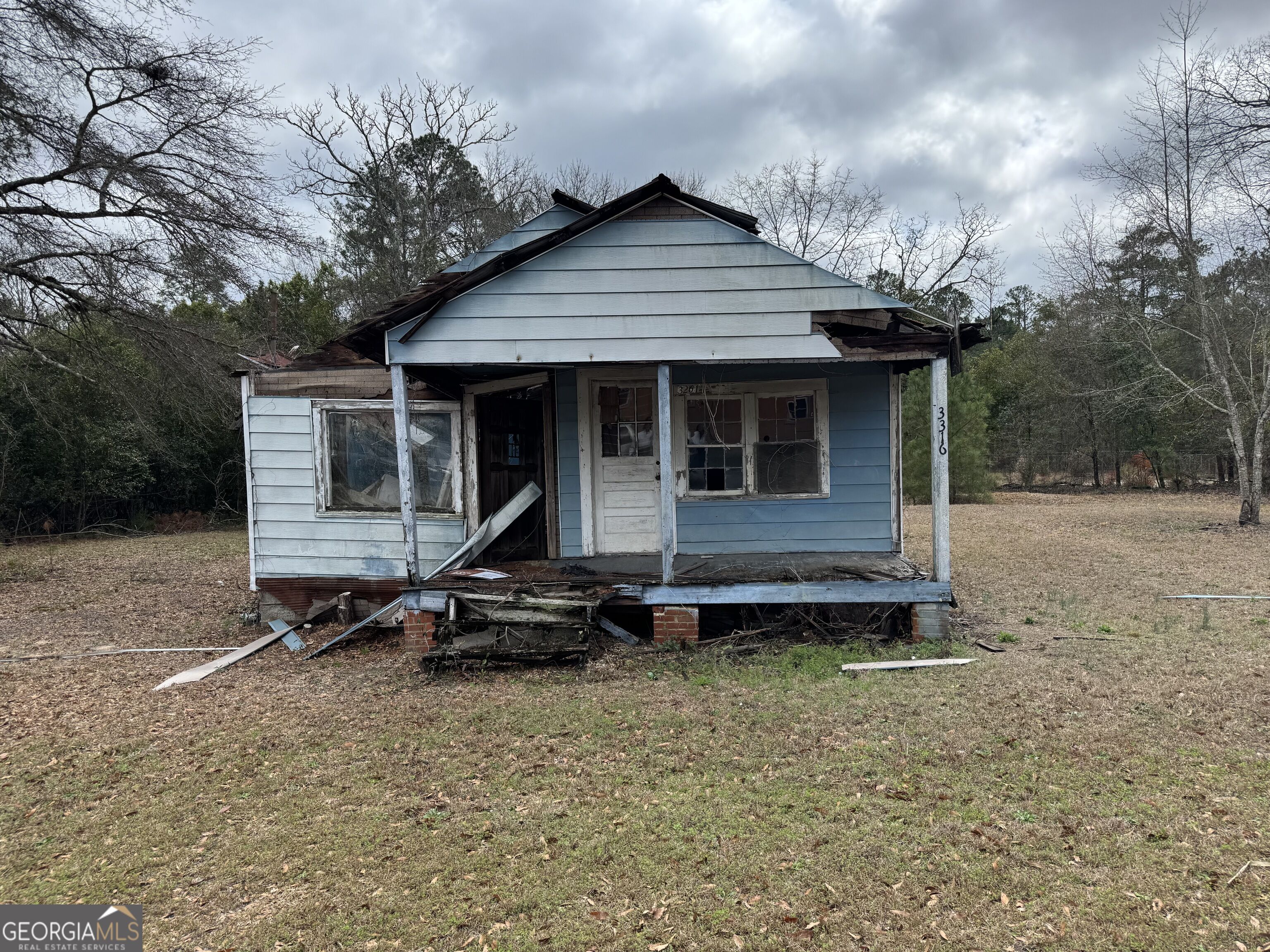 3320 Jones Drive Property Photo 1