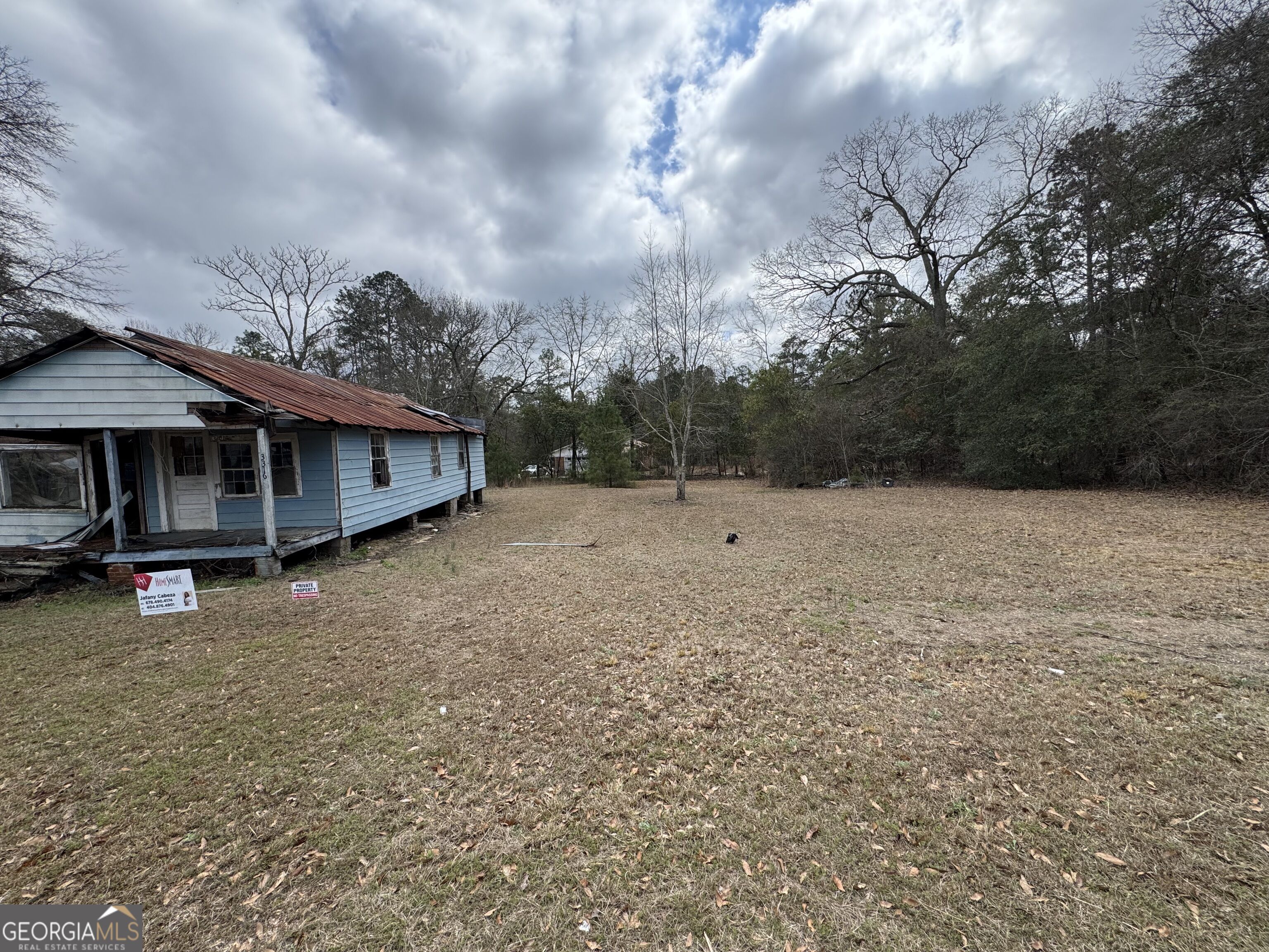 3320 Jones Drive Property Photo 2