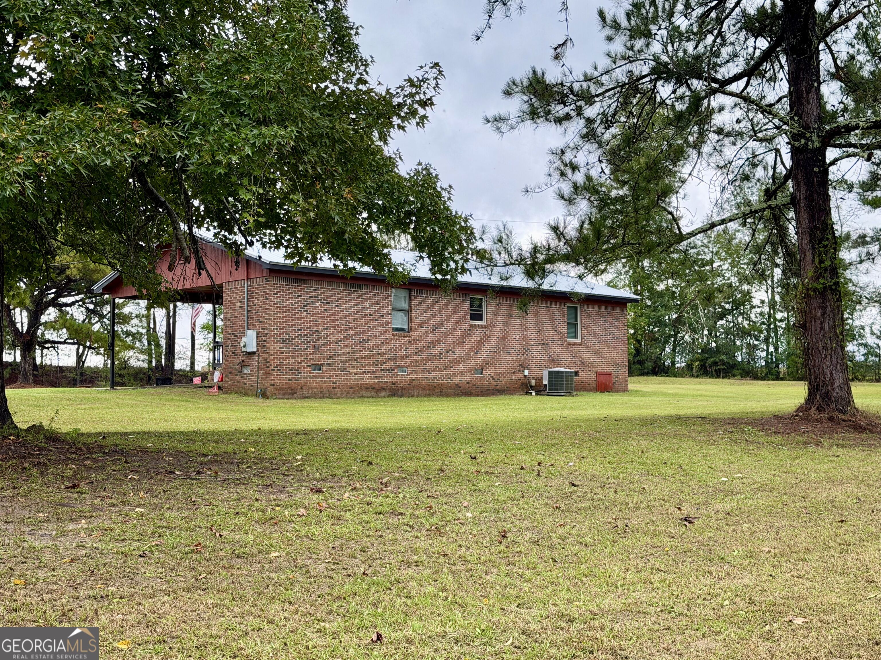 1490 N Hwy 319 Property Photo 3