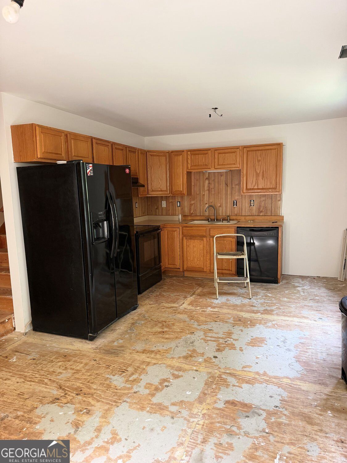 425 Falcon Circle Property Photo 6