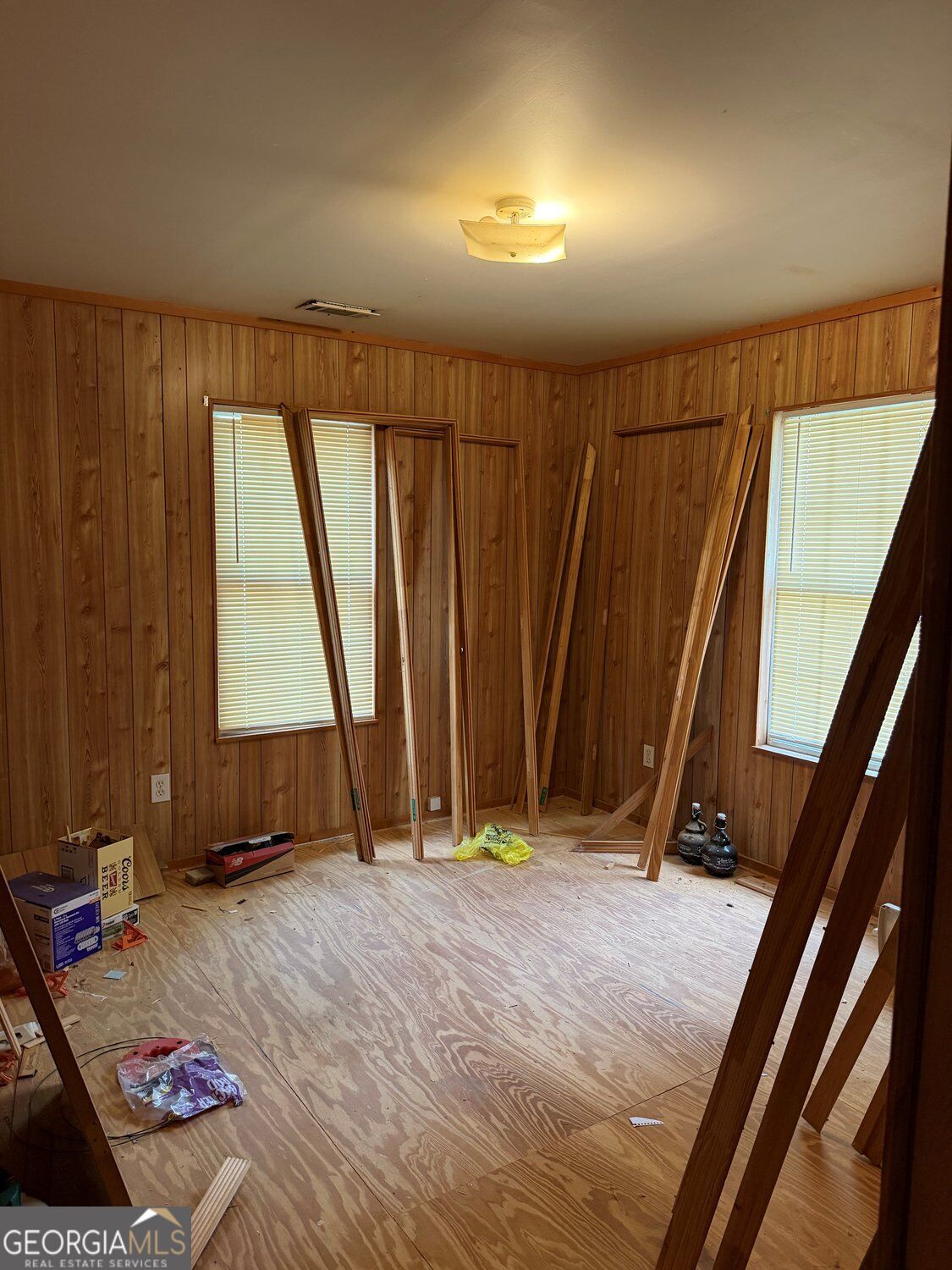 425 Falcon Circle Property Photo 8