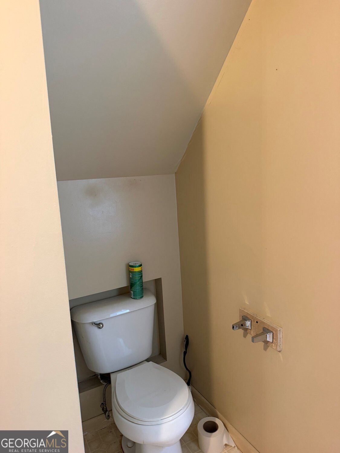 425 Falcon Circle Property Photo 17