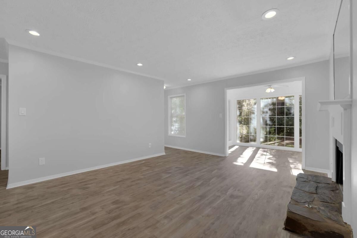 2401 Country Park Drive Se Property Photo 12
