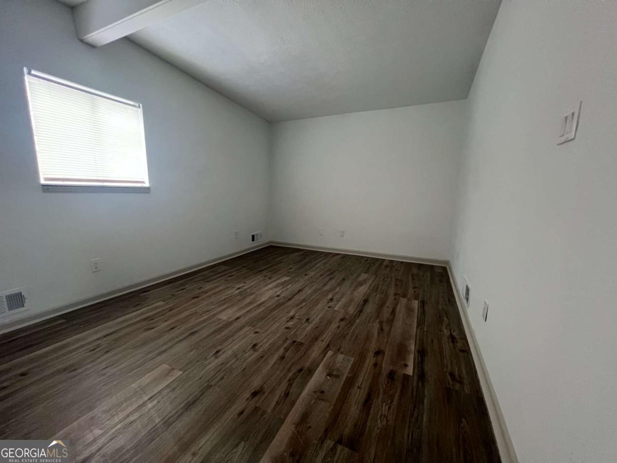 5760 Penfield Place Property Photo 7