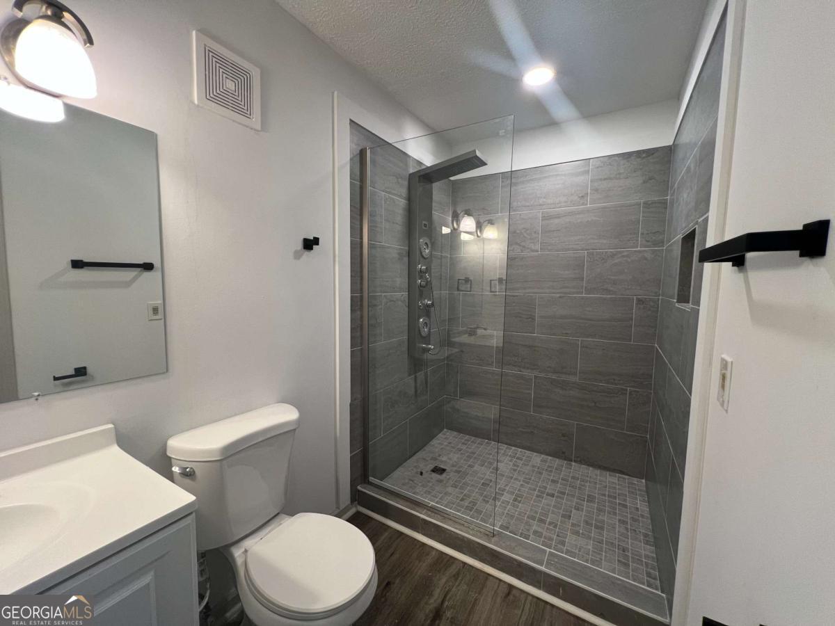 5760 Penfield Place Property Photo 12