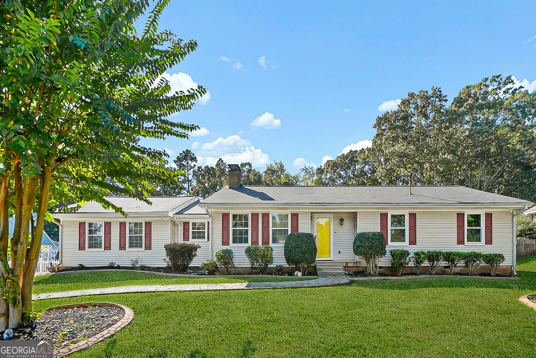 1114 Longwood Drive Sw Property Photo 1