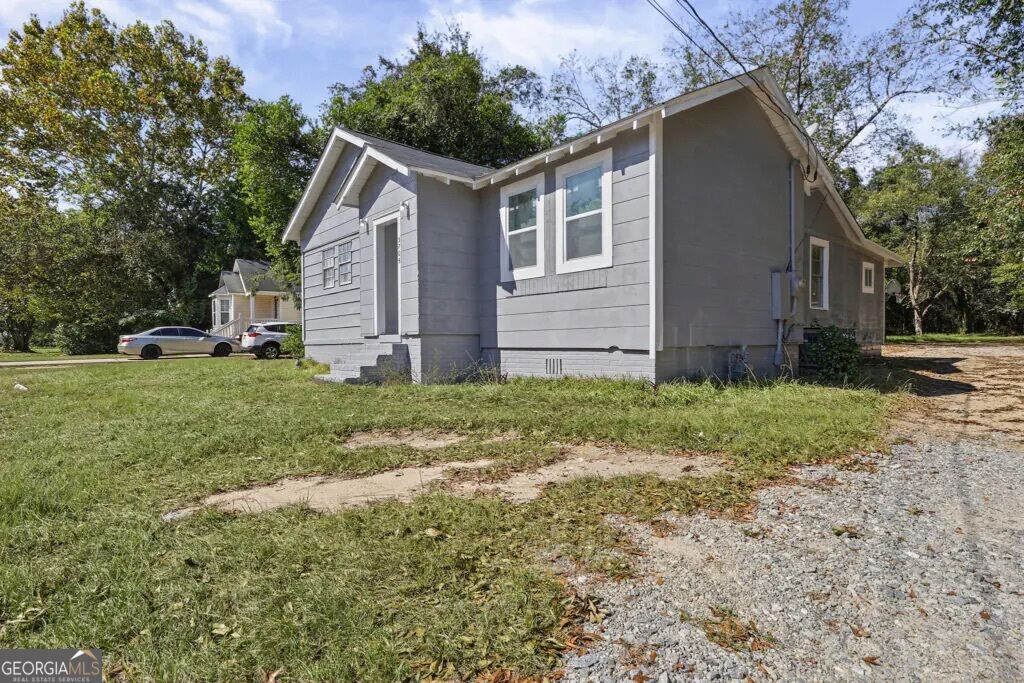 3705 Log Cabin Drive Property Photo 2