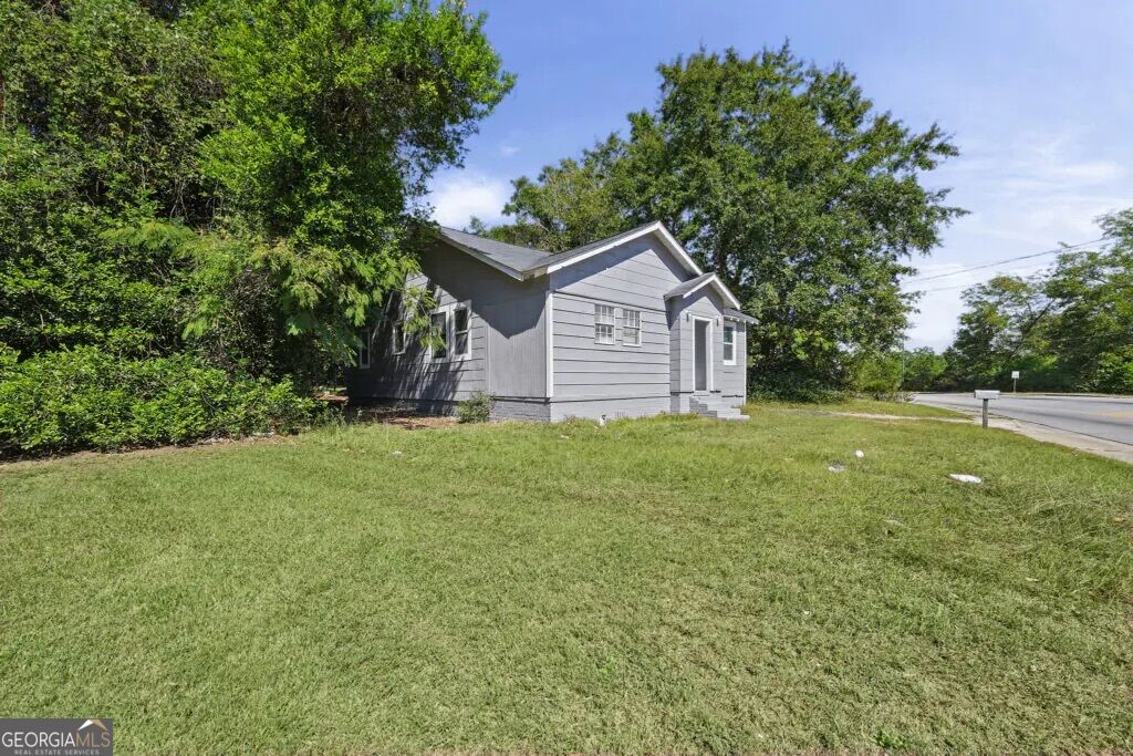 3705 Log Cabin Drive Property Photo 3