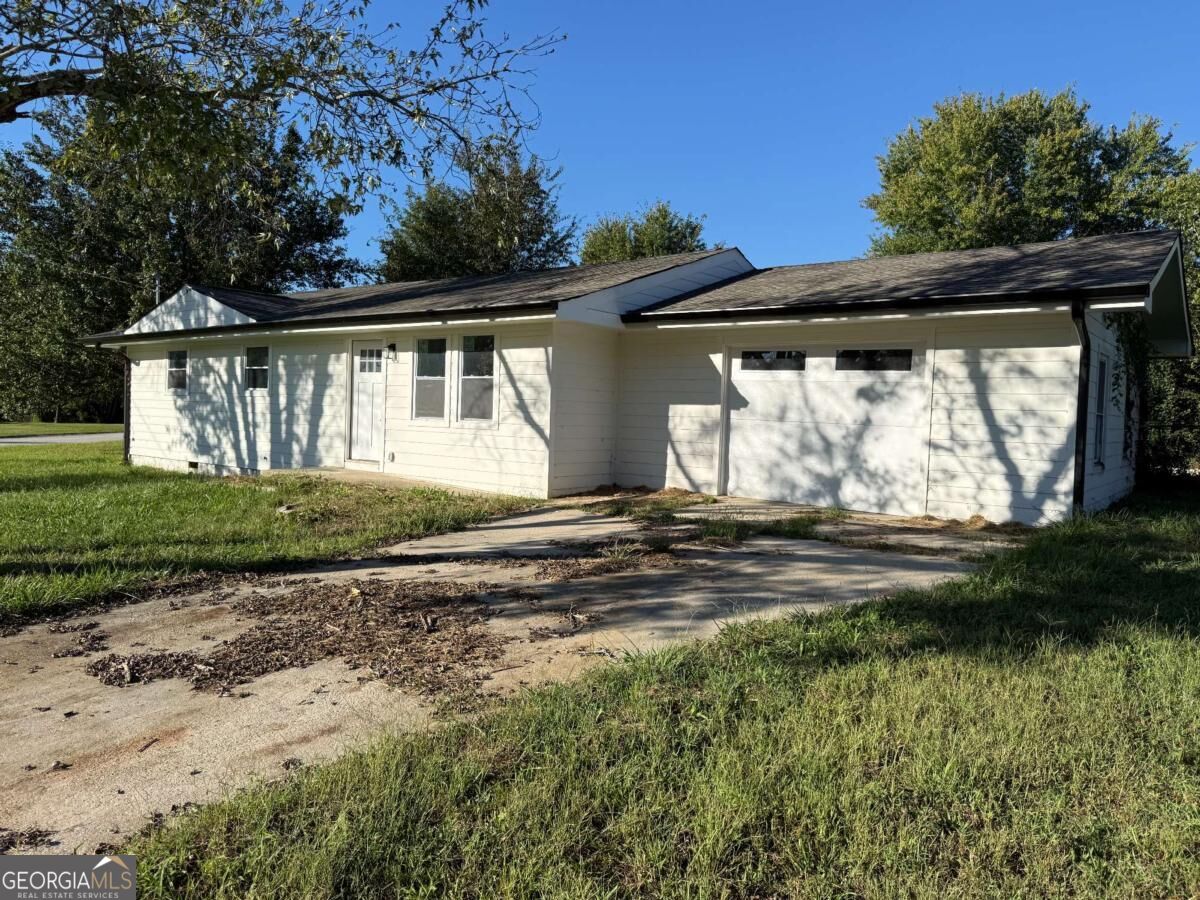 203 Pierce Road Property Photo 1