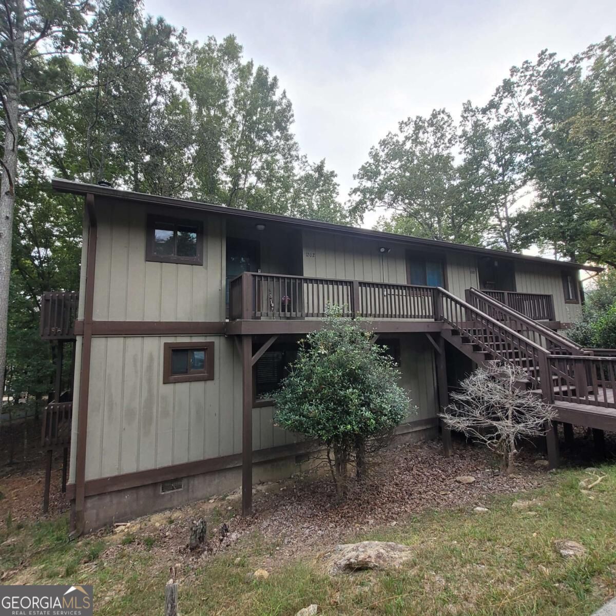 1202 Fairway Oaks Property Photo 1