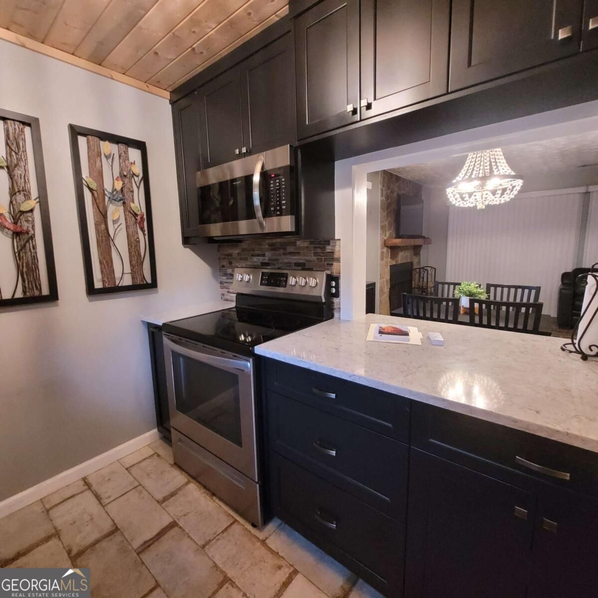 1202 Fairway Oaks Property Photo 7