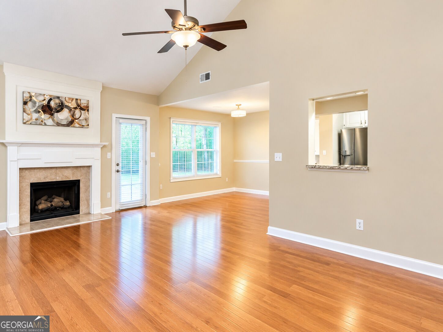 3044 Lincoln Log Way Property Photo 3