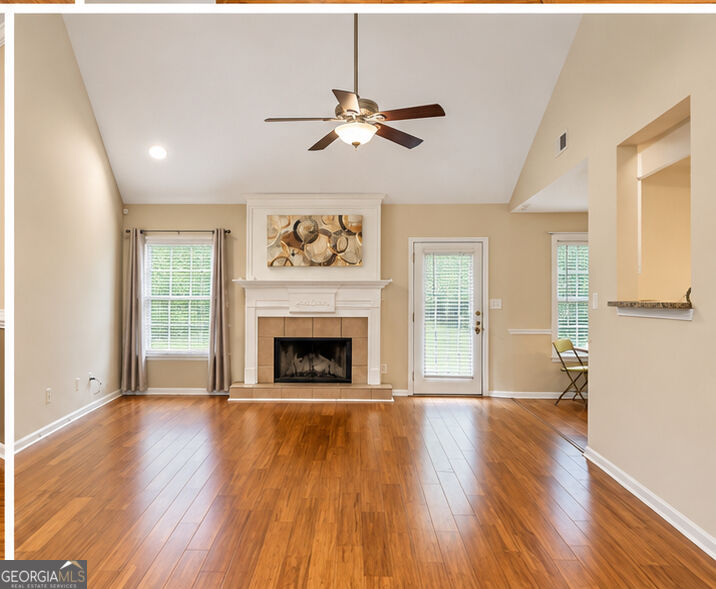 3044 Lincoln Log Way Property Photo 4