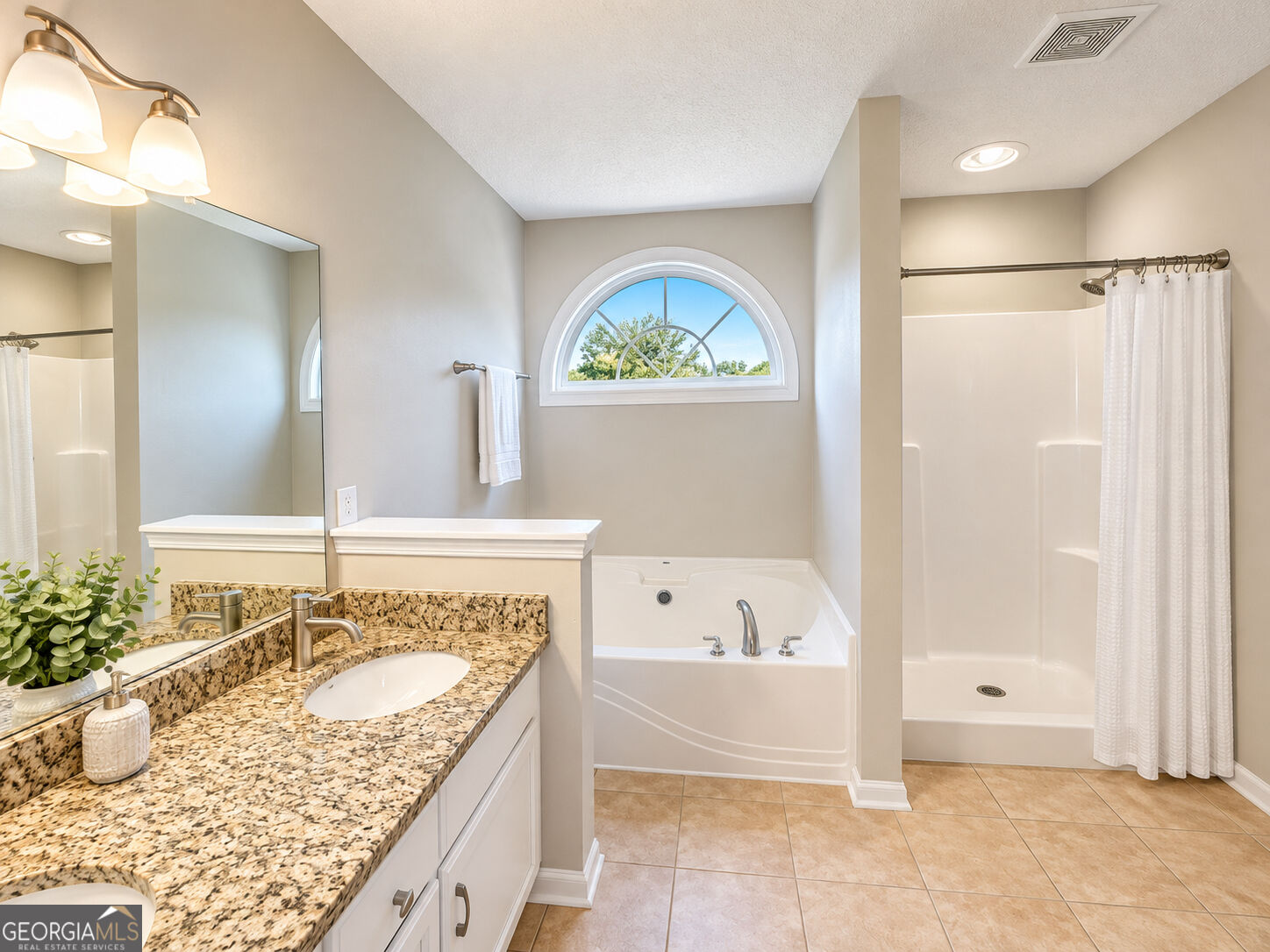 3044 Lincoln Log Way Property Photo 6