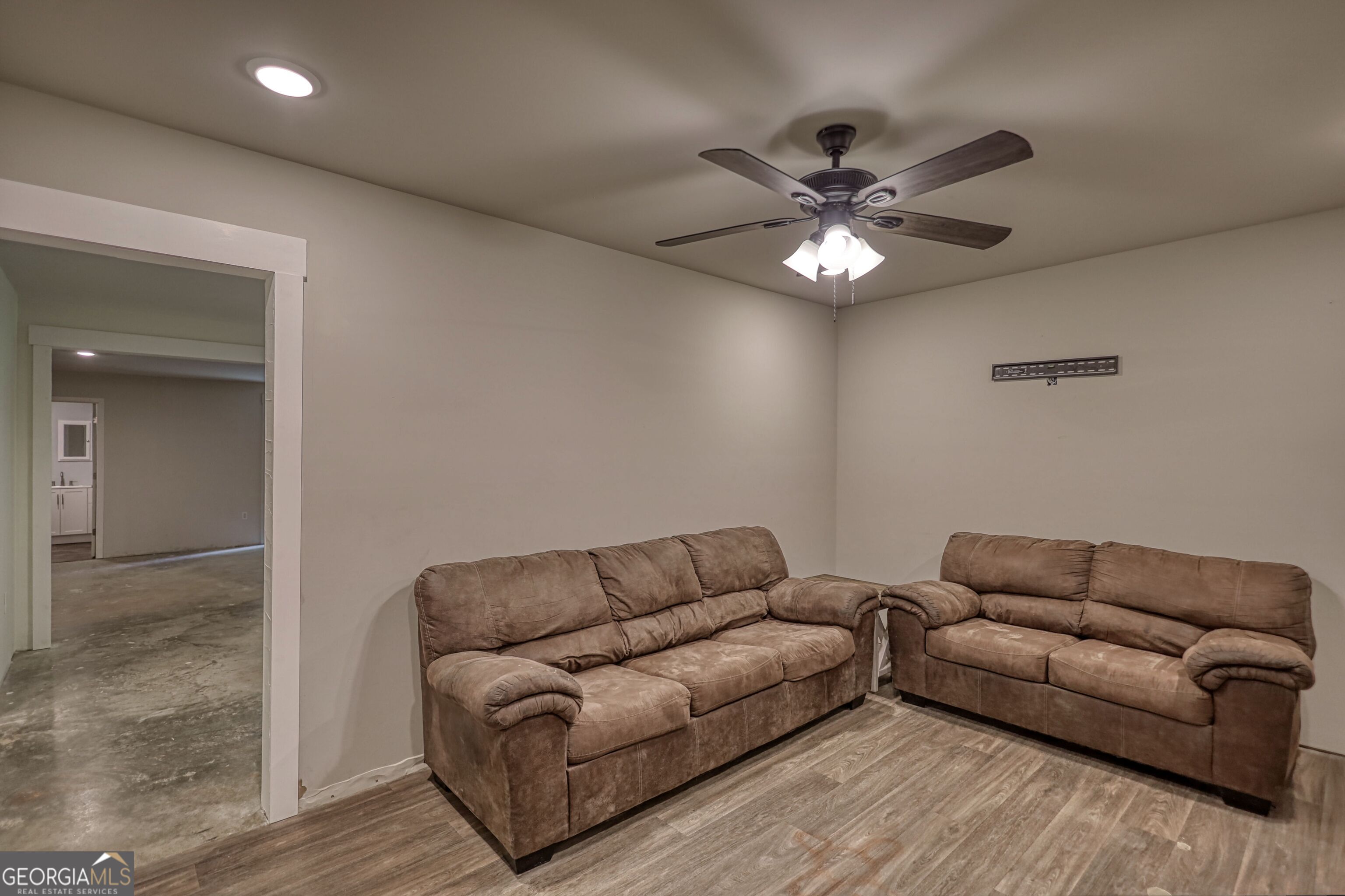 140 Genessa Court Property Photo 8