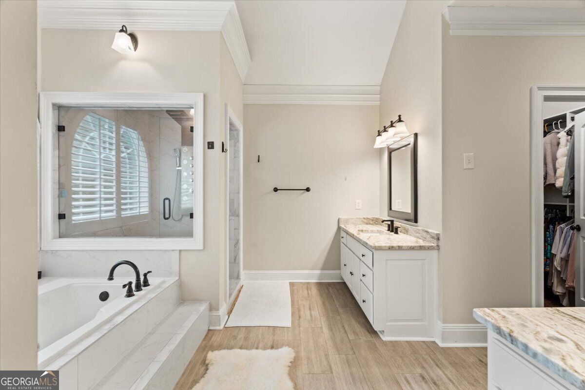 4512 Woodhaven Ne Property Photo 15