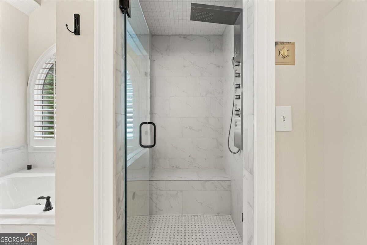 4512 Woodhaven Ne Property Photo 16