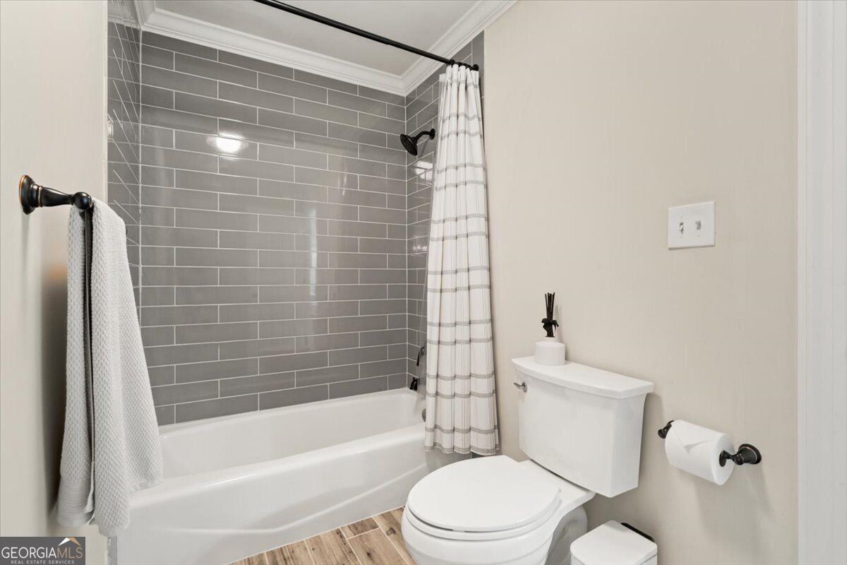 4512 Woodhaven Ne Property Photo 21