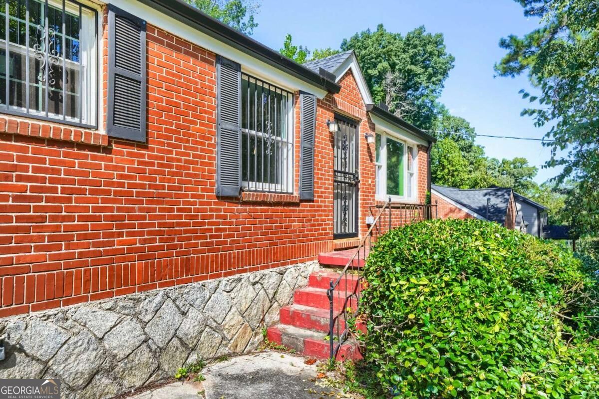 1867 Glendale Drive Property Photo 1