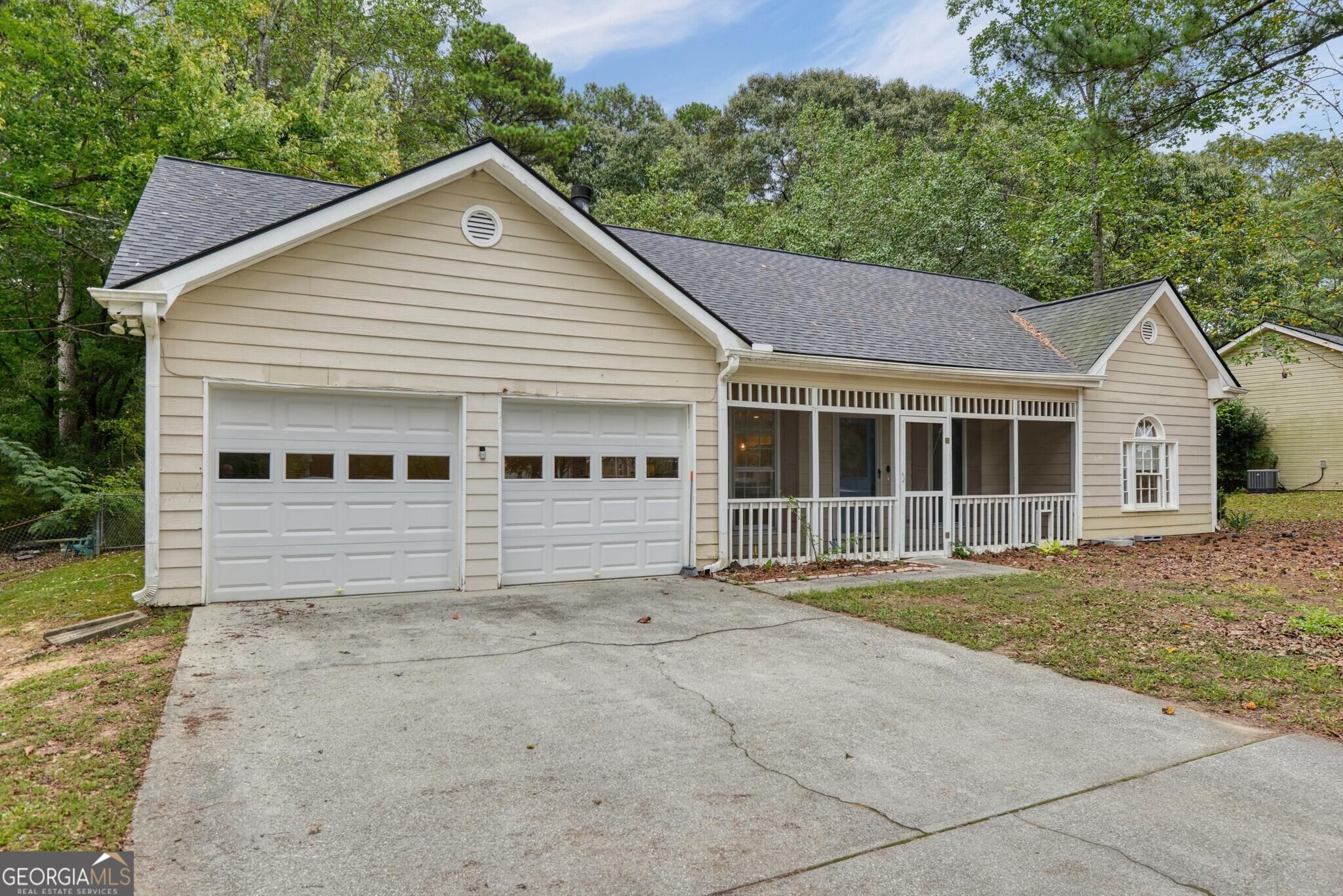 2880 Highpoint Road Property Photo 1