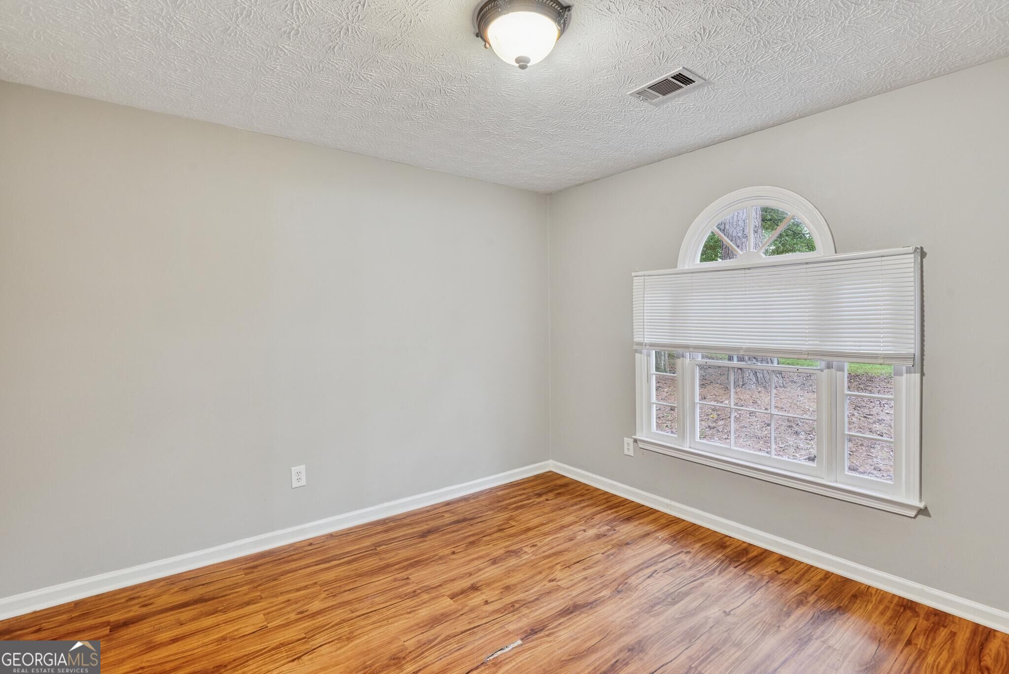 2880 Highpoint Road Property Photo 19