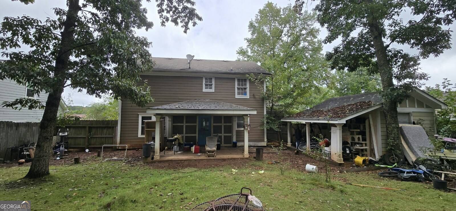 379 Hillridge Drive Property Photo 3