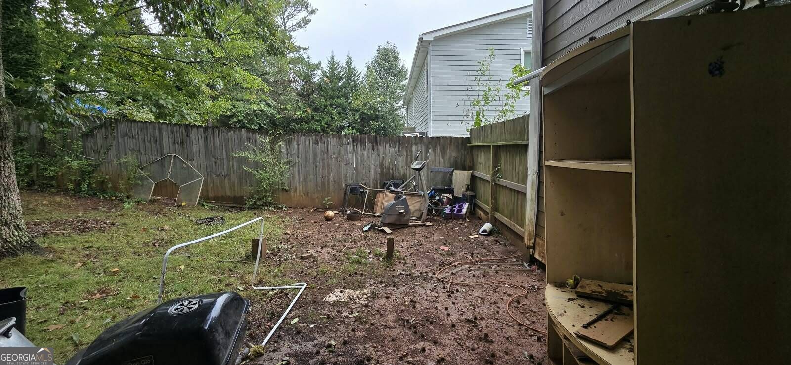 379 Hillridge Drive Property Photo 5