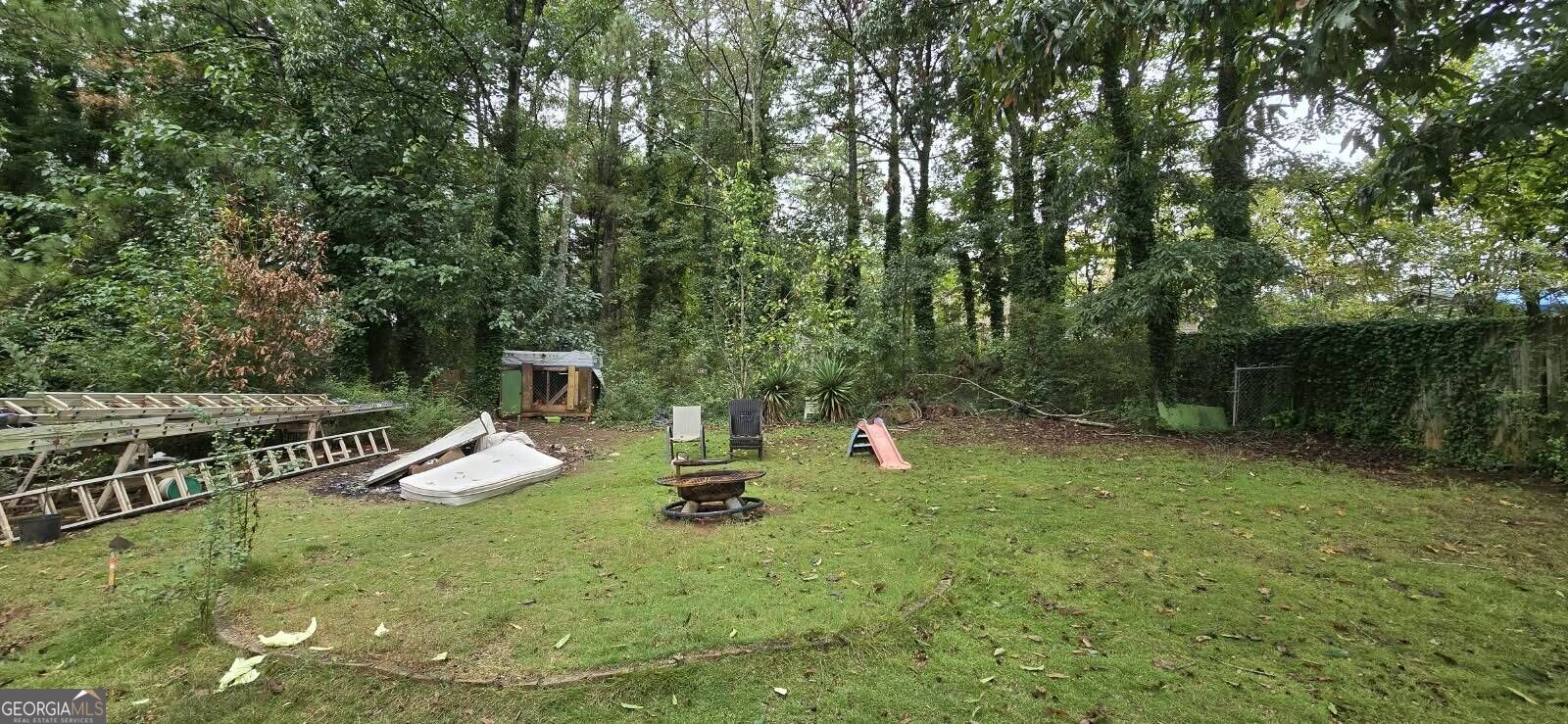 379 Hillridge Drive Property Photo 8
