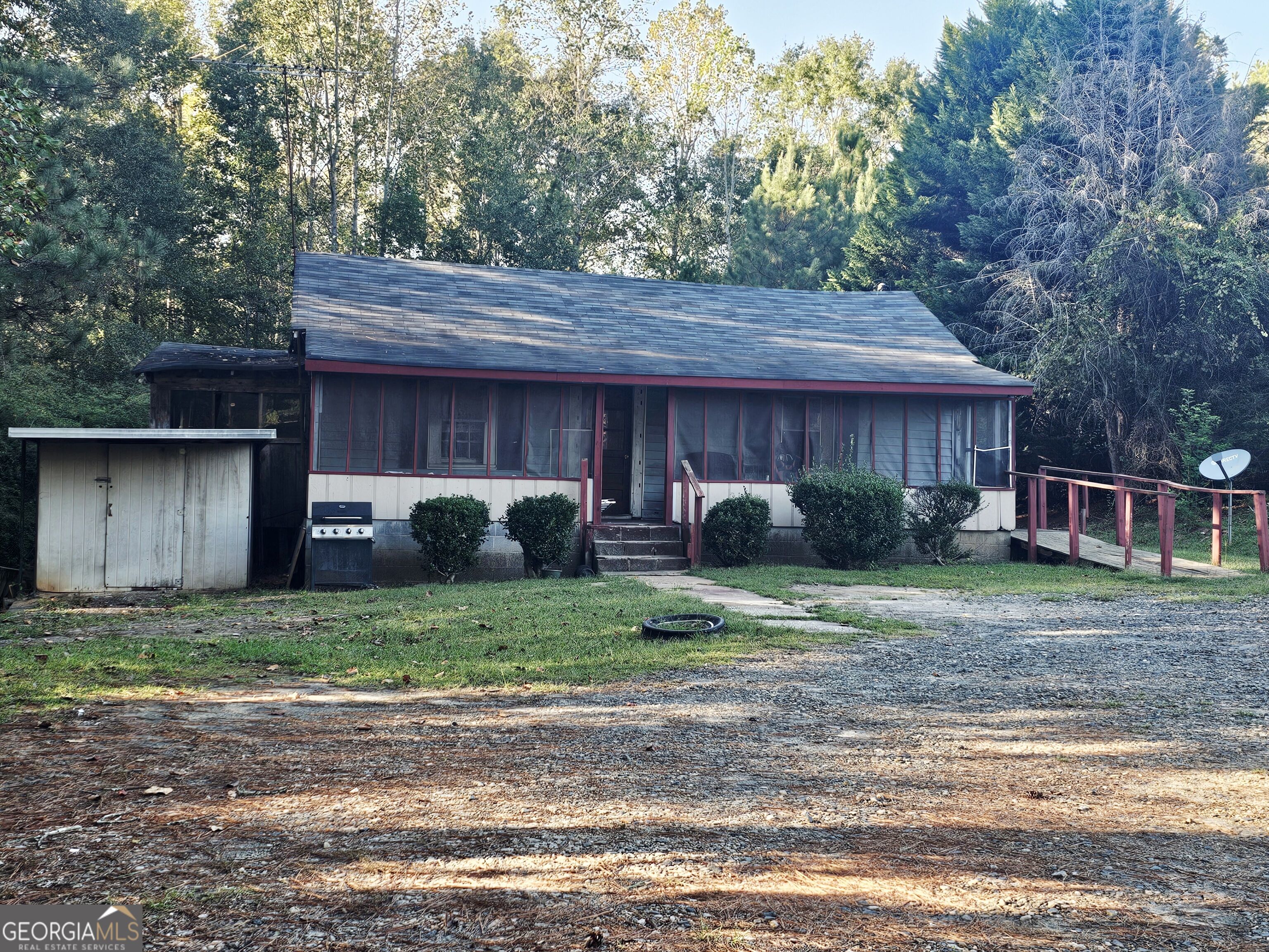 4393 Victory Road Property Photo 1