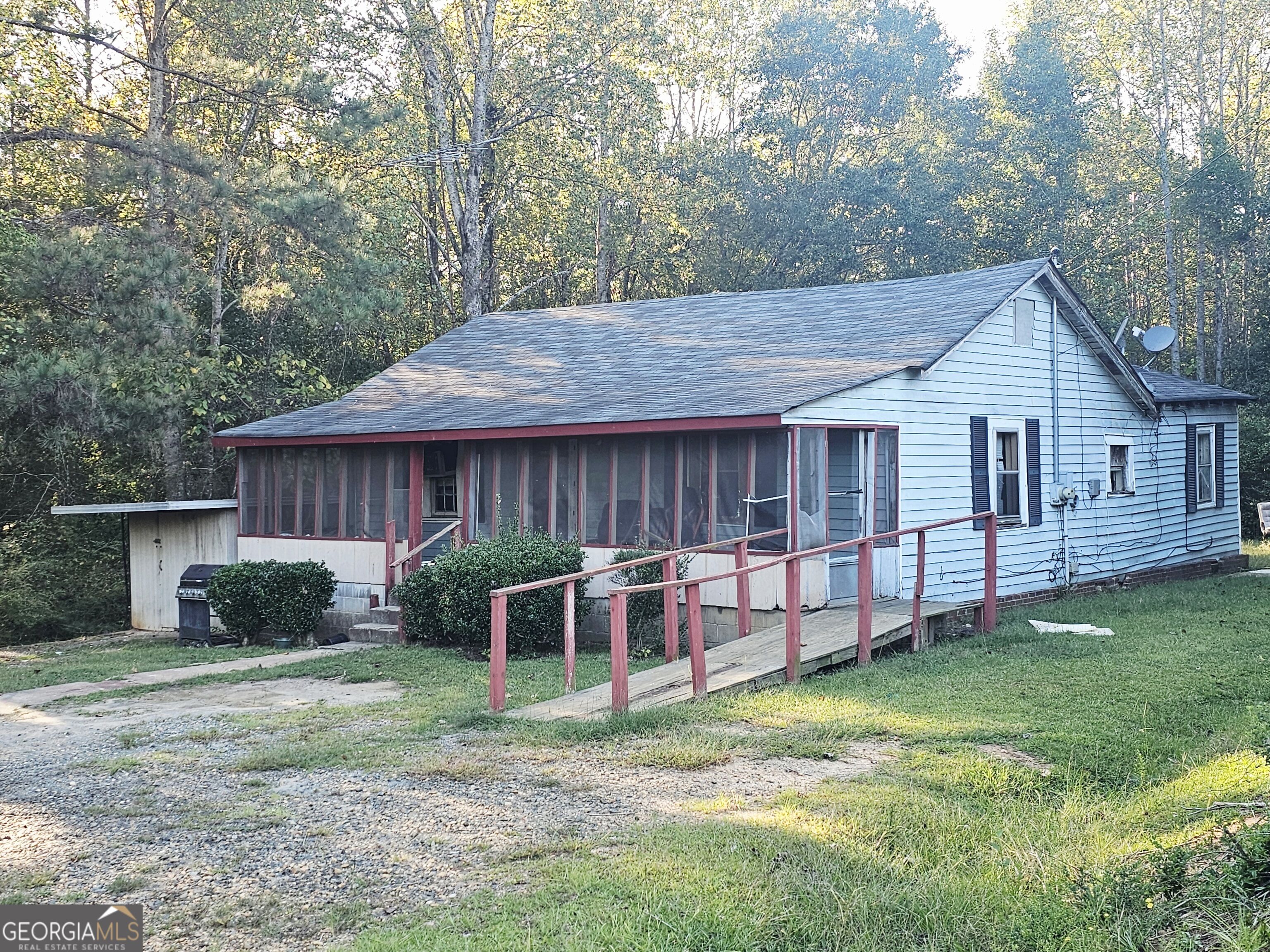 4393 Victory Road Property Photo 2