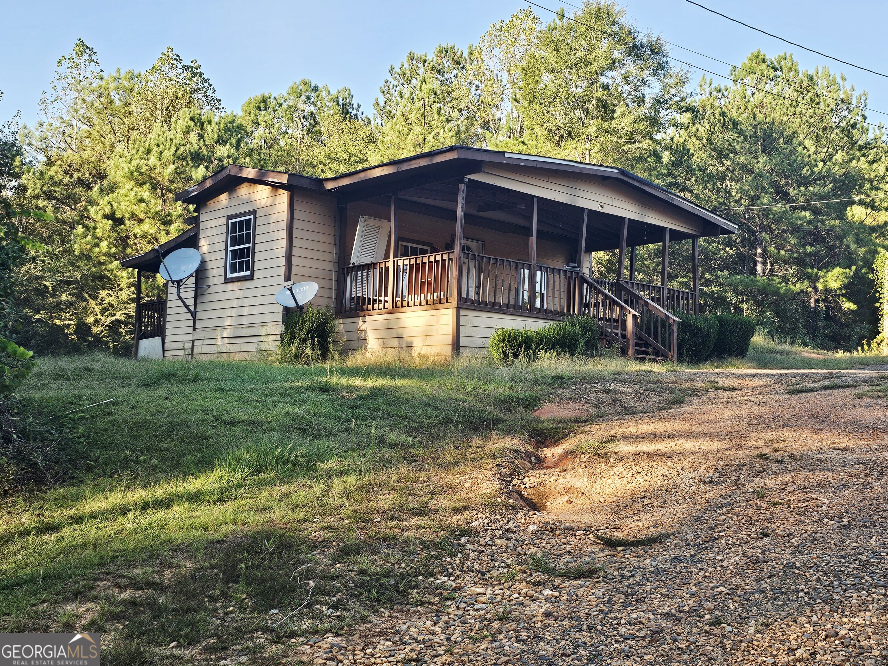 4393 Victory Road Property Photo 3
