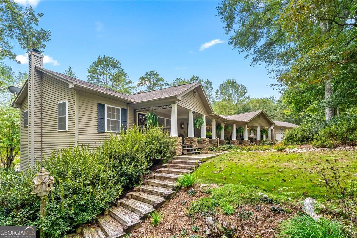 426 Handrops Lane Property Photo 8