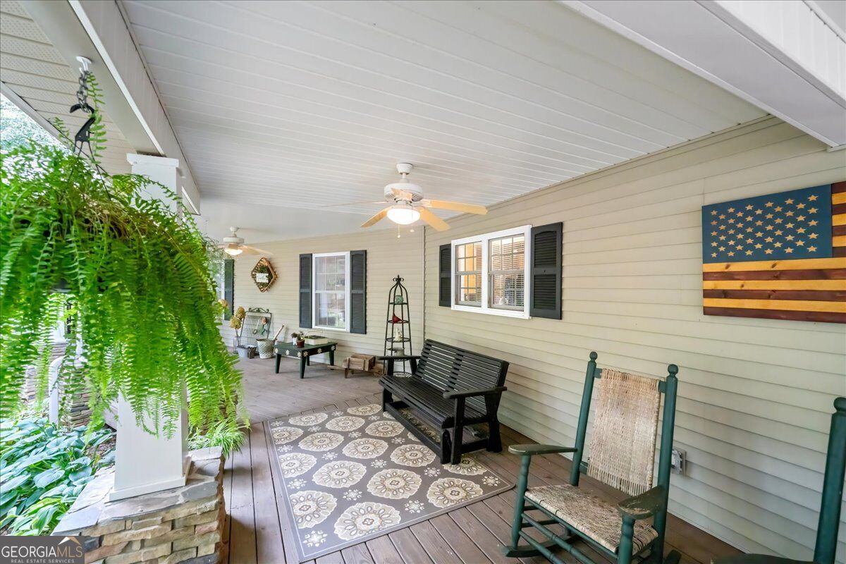 426 Handrops Lane Property Photo 9