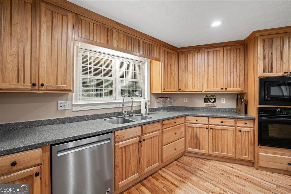 426 Handrops Lane Property Photo 13
