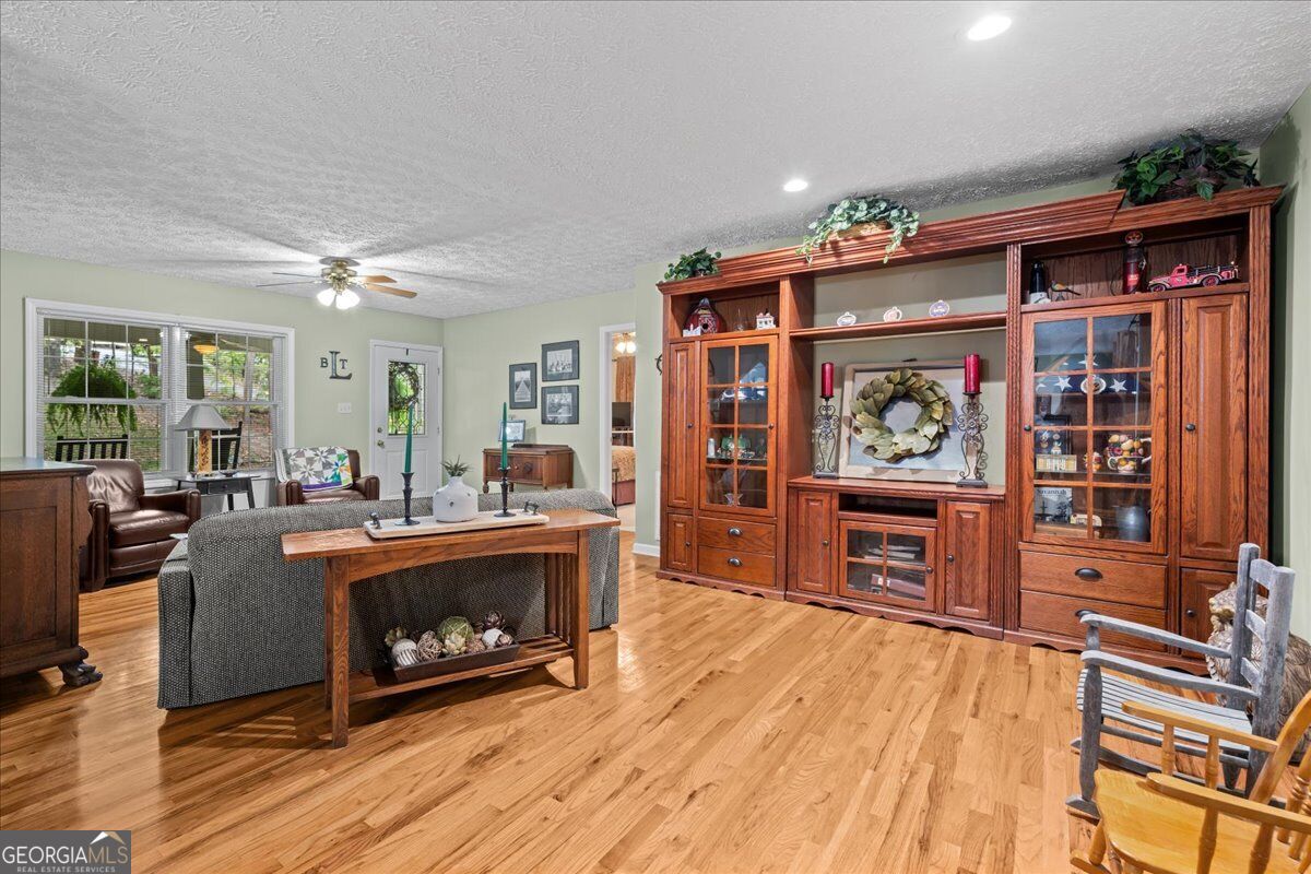 426 Handrops Lane Property Photo 18
