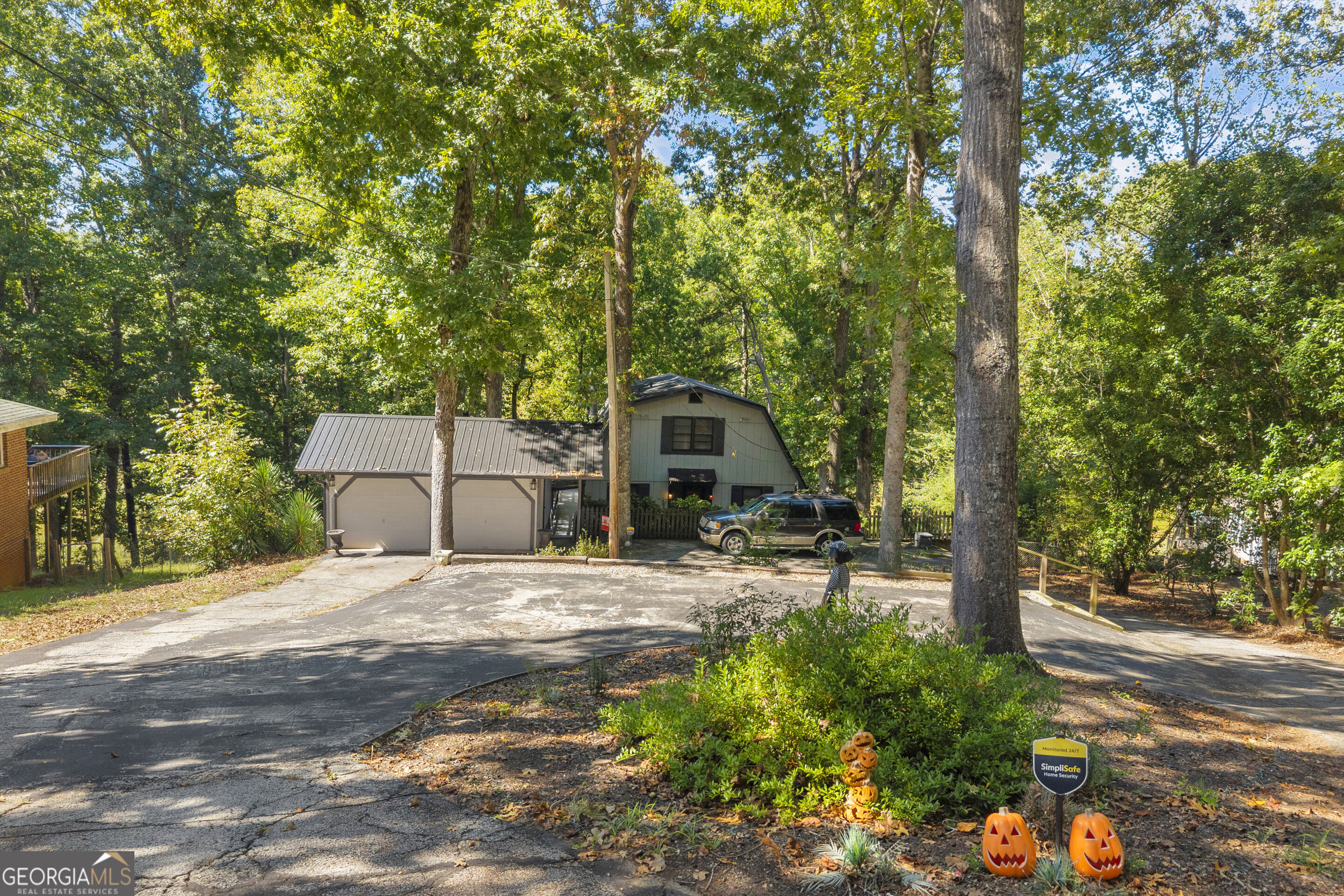 381 Bow Drive Property Photo 1