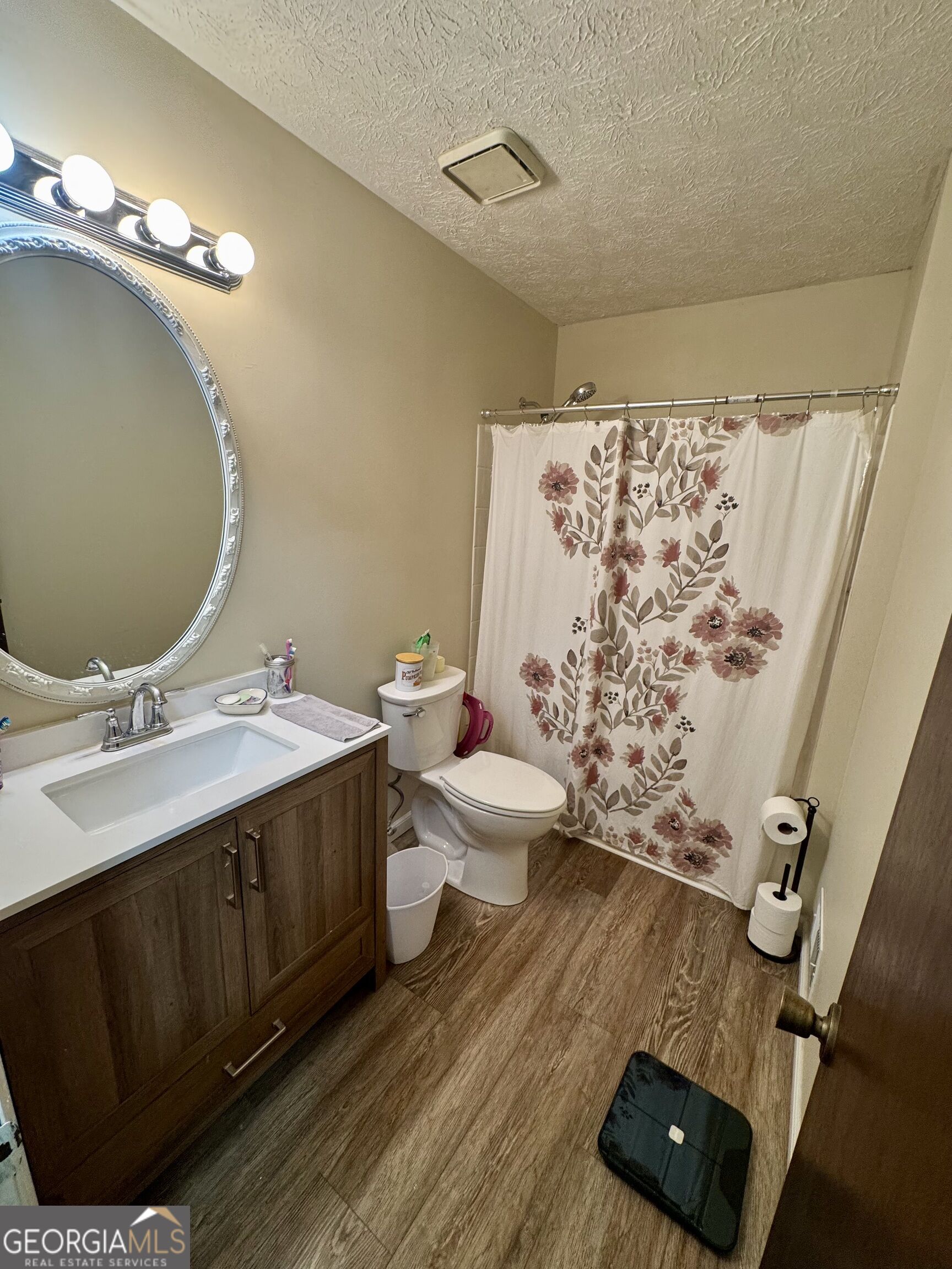 2754 Varlet Court Property Photo 10