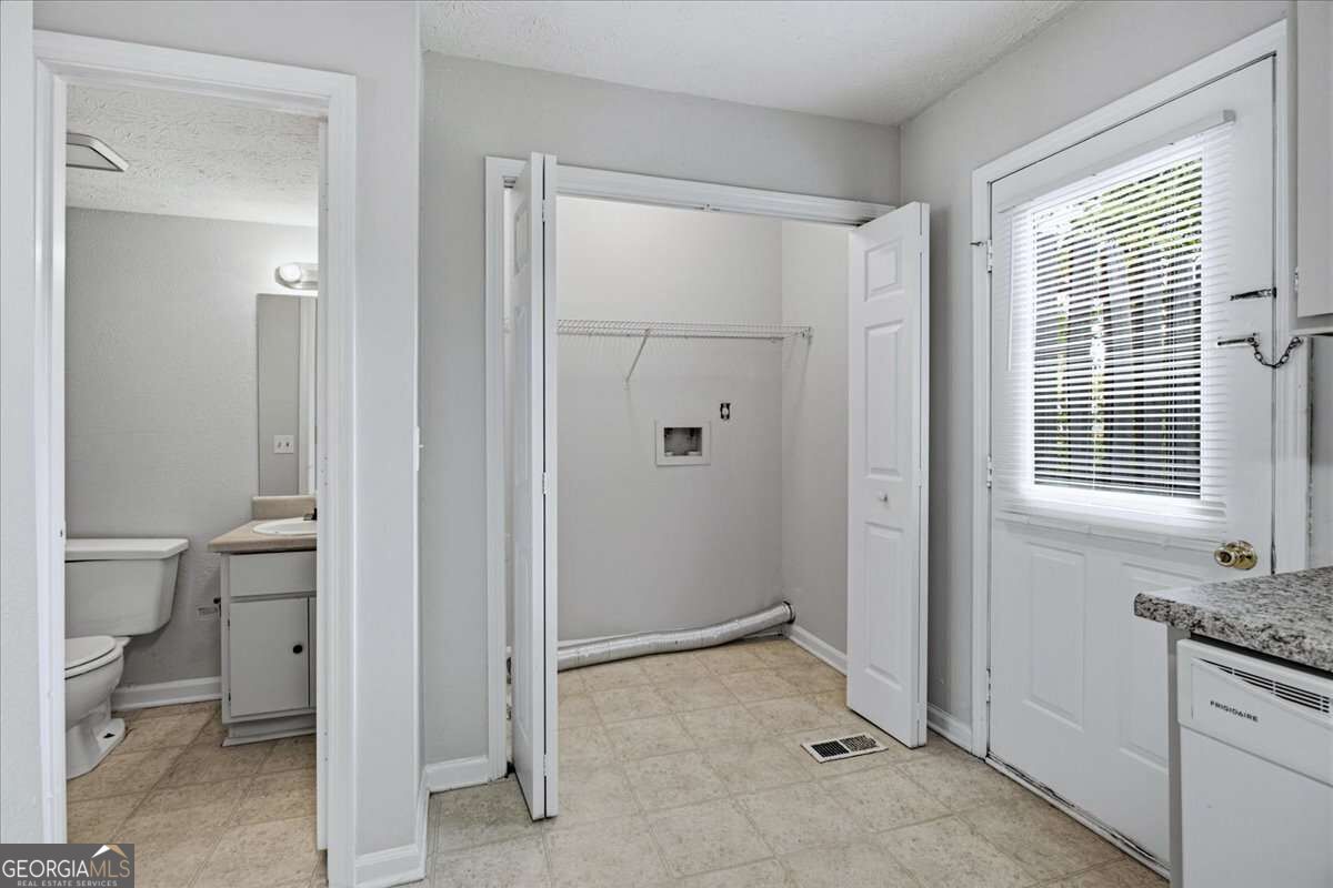 1337 Sweet Pine Drive Property Photo 7
