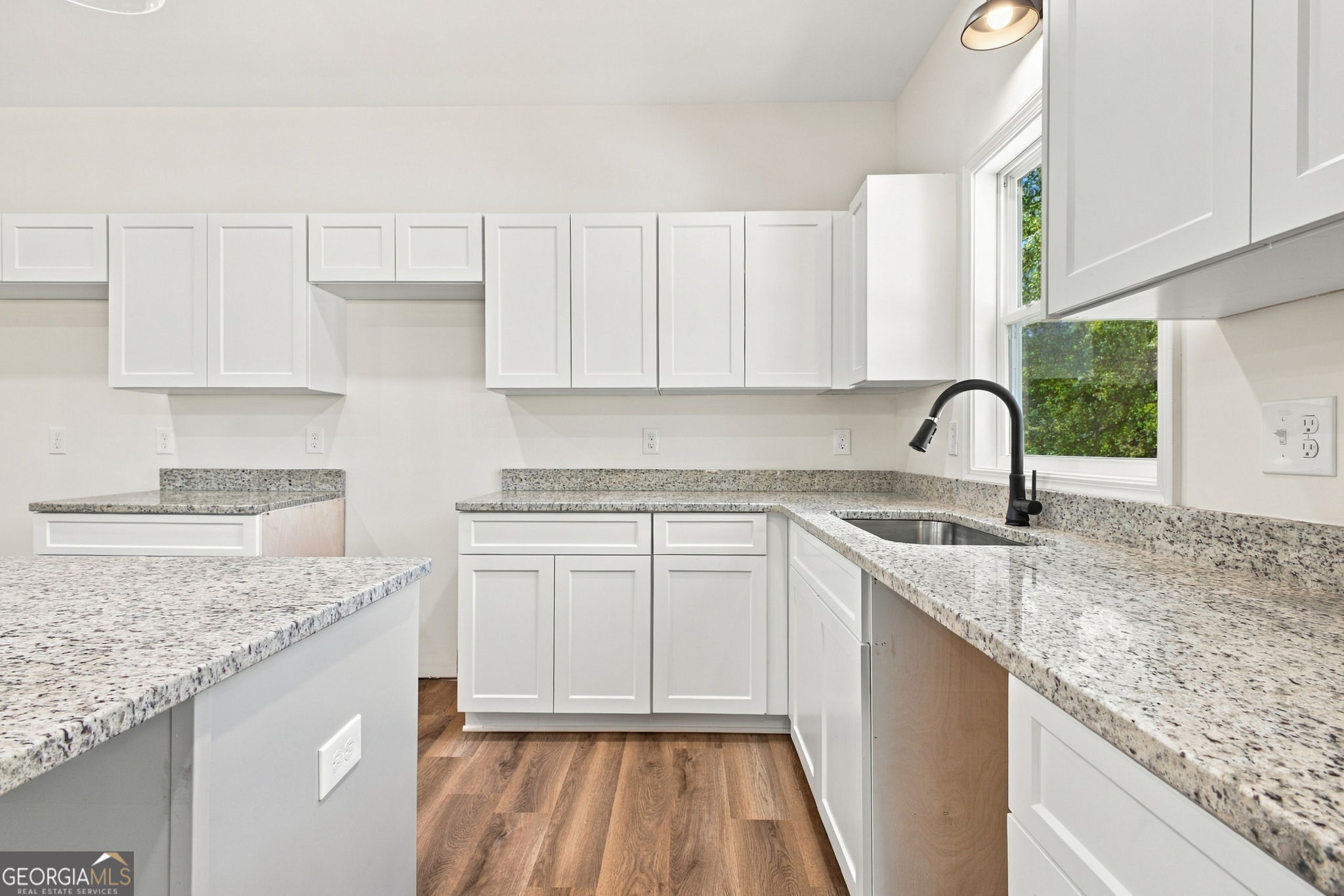 27 Pullman Property Photo 9