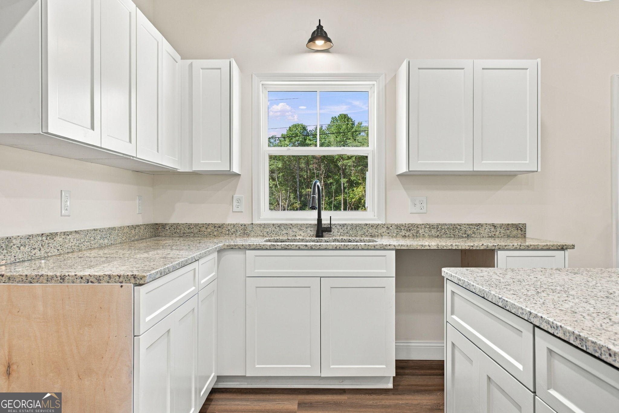 27 Pullman Property Photo 10