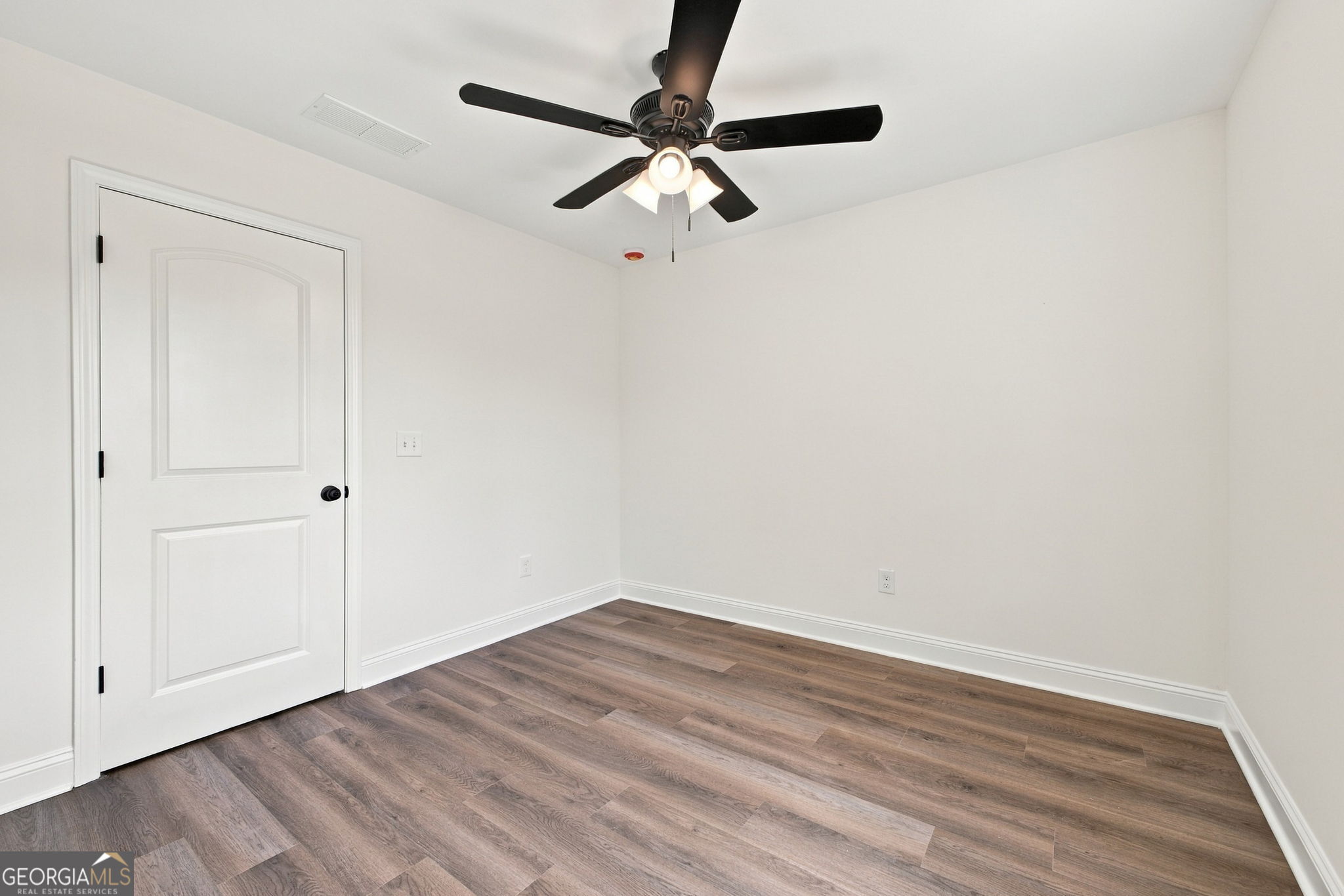 27 Pullman Property Photo 29