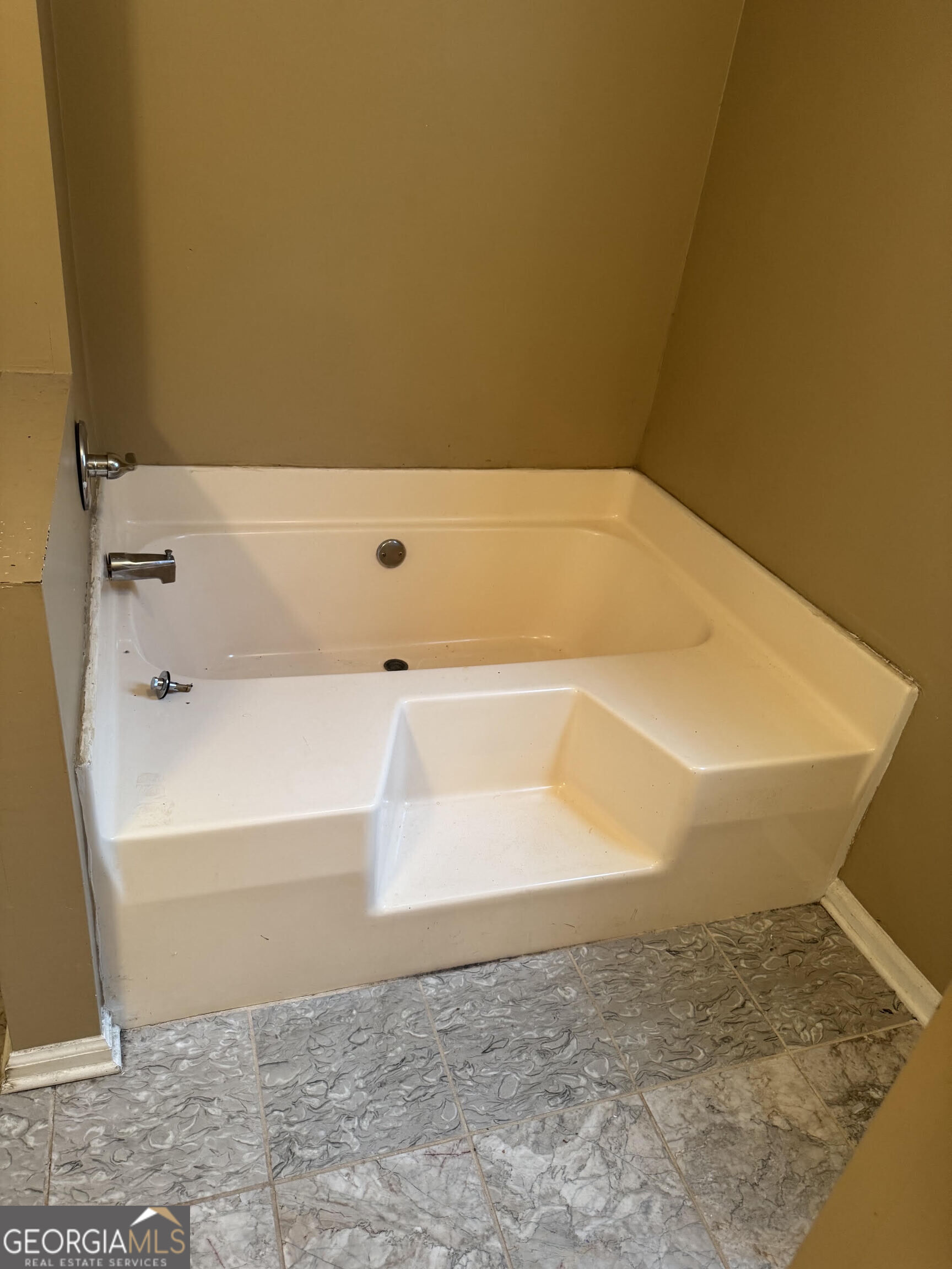 15 River North Court Property Photo 6