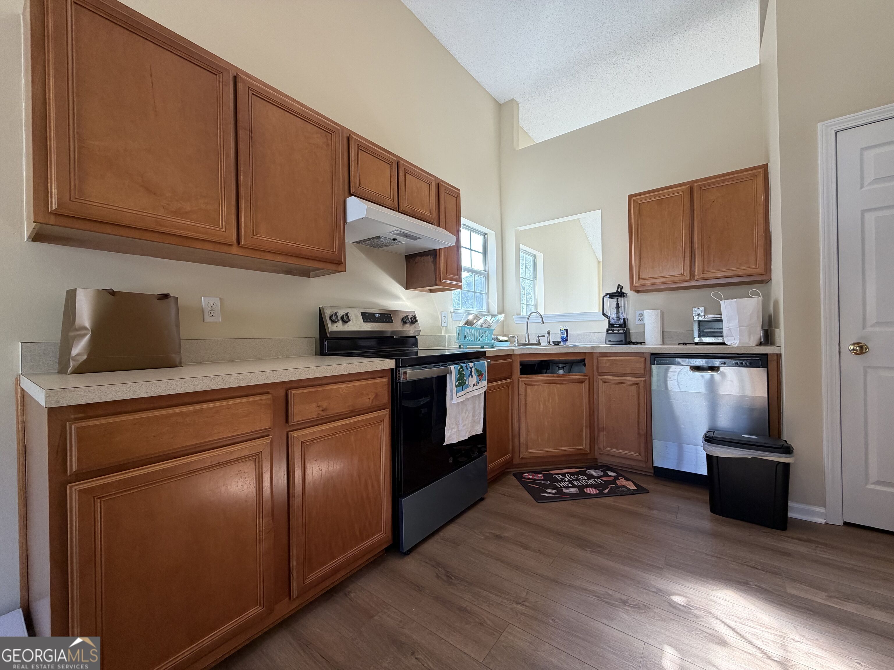 626 Sycamore Drive Property Photo 13