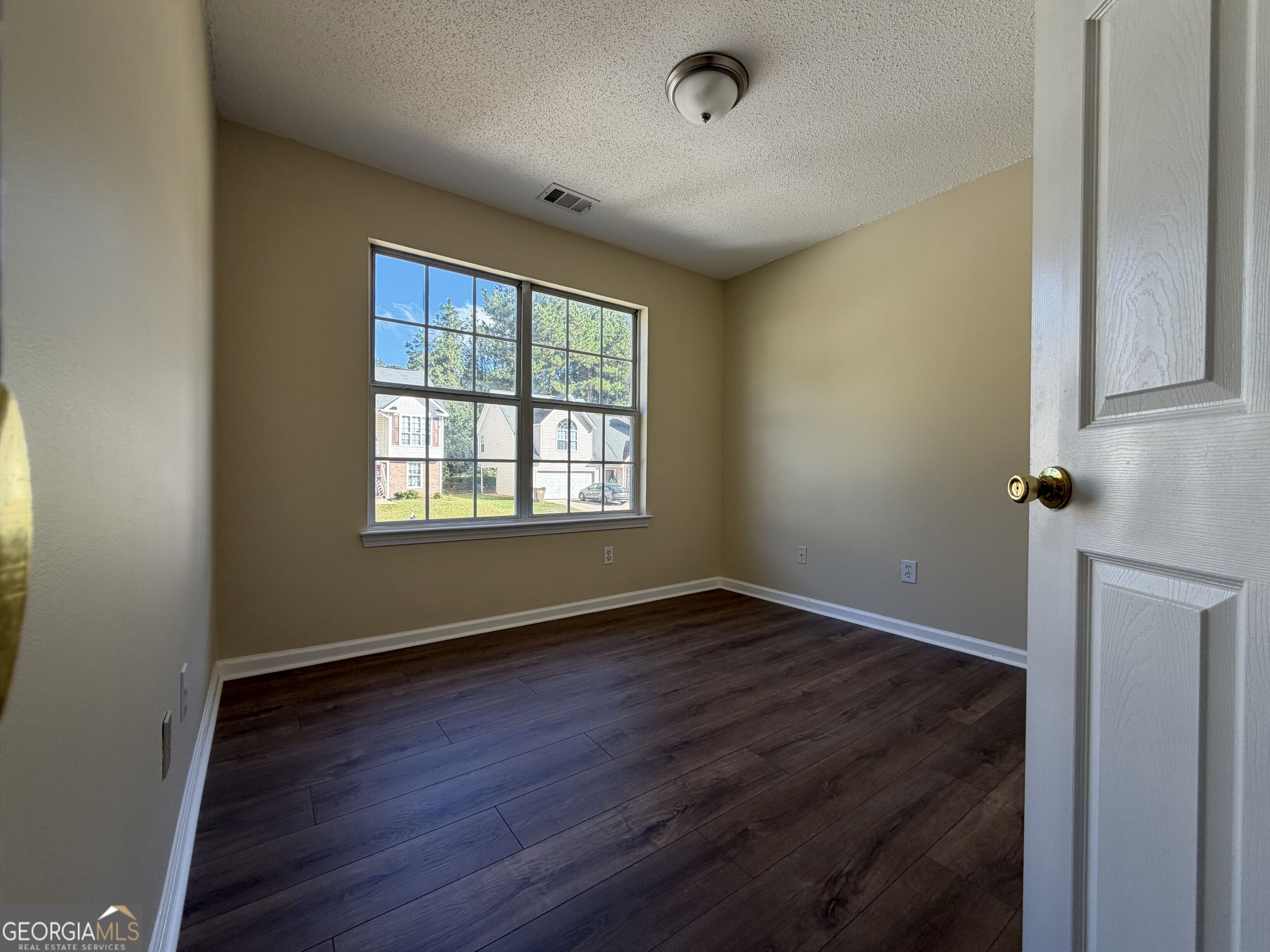 626 Sycamore Drive Property Photo 24