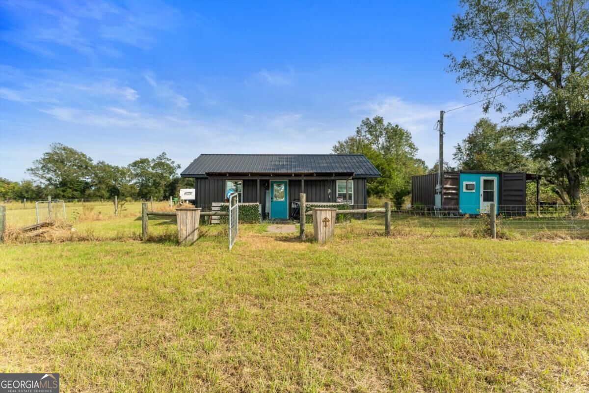 1031 Scotts Store Road Property Photo 1