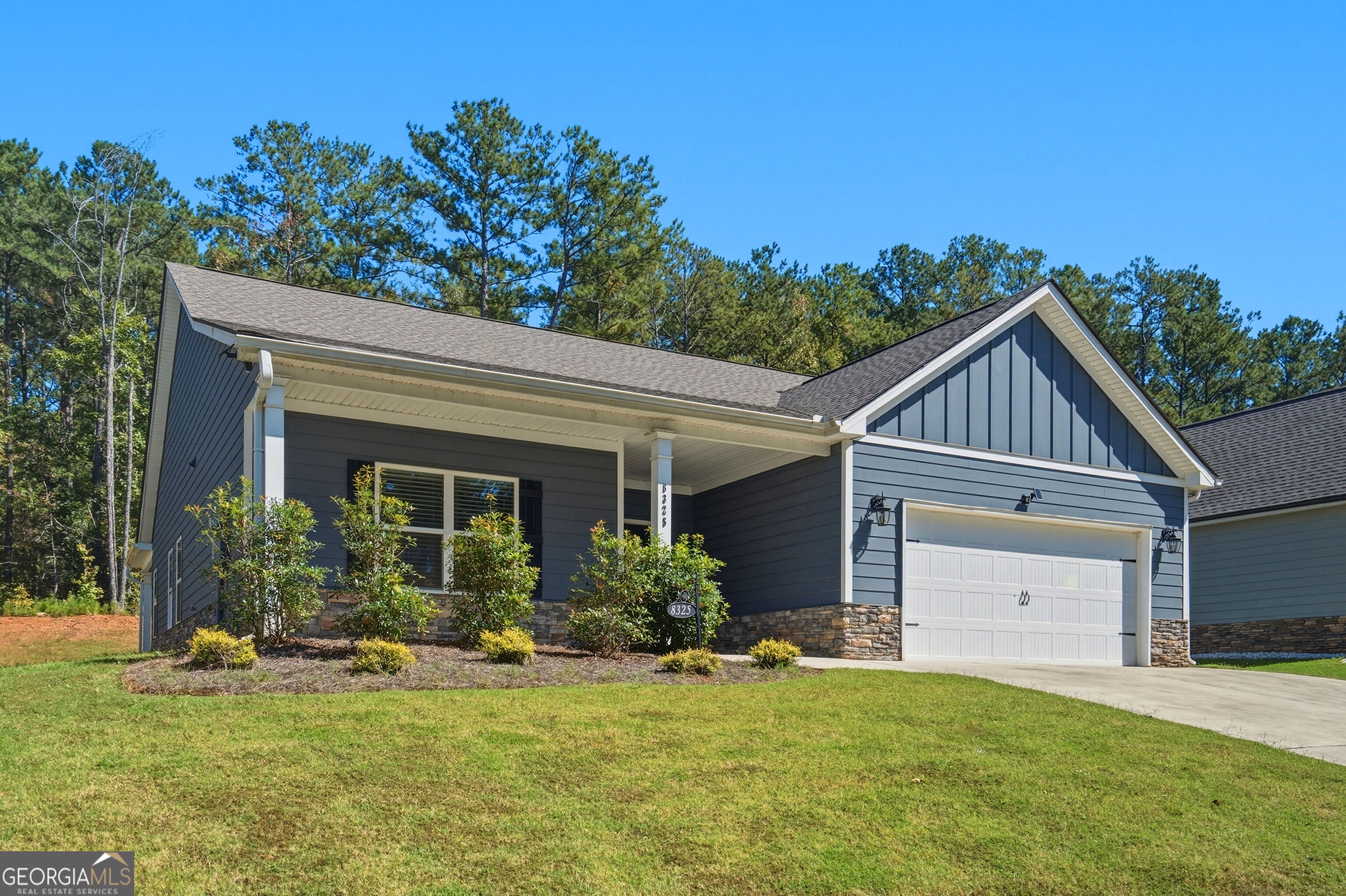 8325 Loch Lomand Lane Property Photo 1