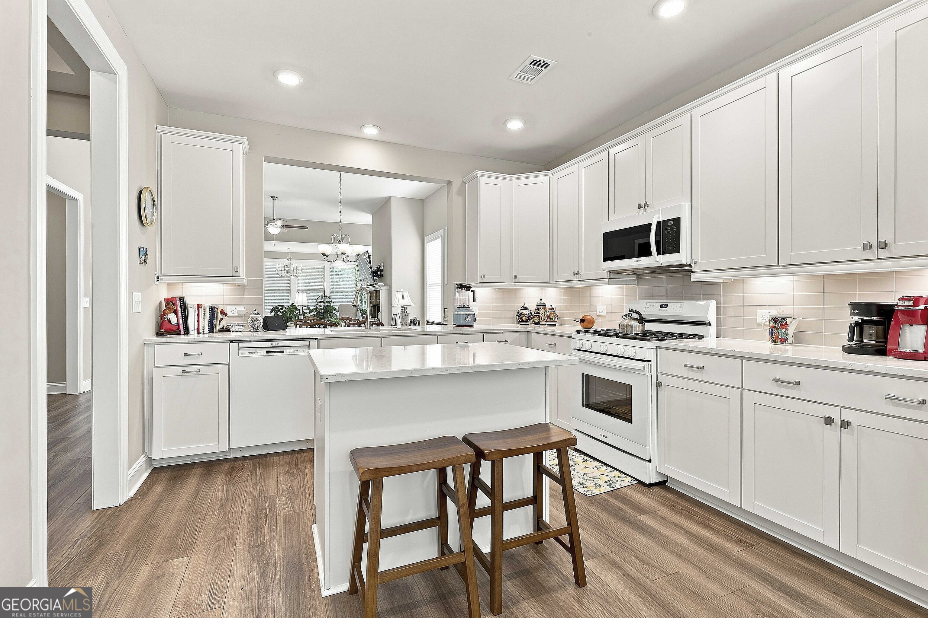 200 Sweetbay Court Property Photo 7